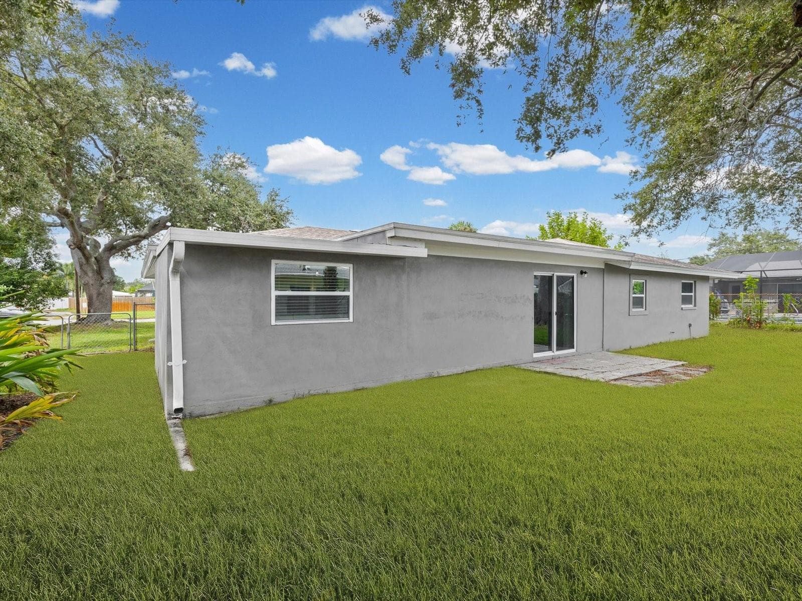Single Family Residence at 9633 PORTSIDE DR, SEMINOLE, photo 37 of 38