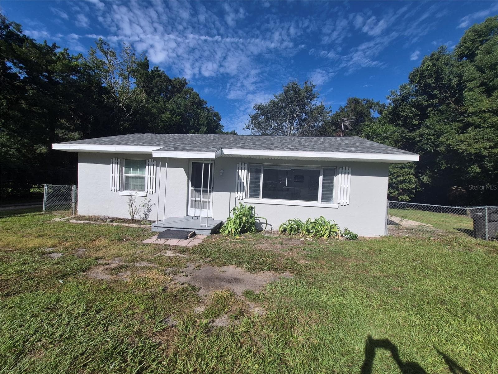 Single Family Residence at 2106 NE 11TH AVE, OCALA, photo 2 of 11