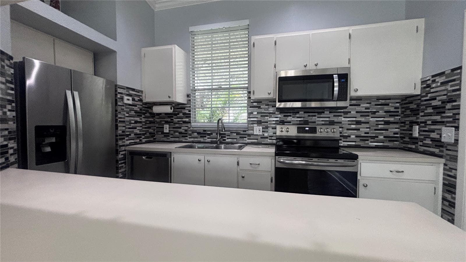 Single Family Residence at 7608 GLADES CT, TAMPA, photo 10 of 22