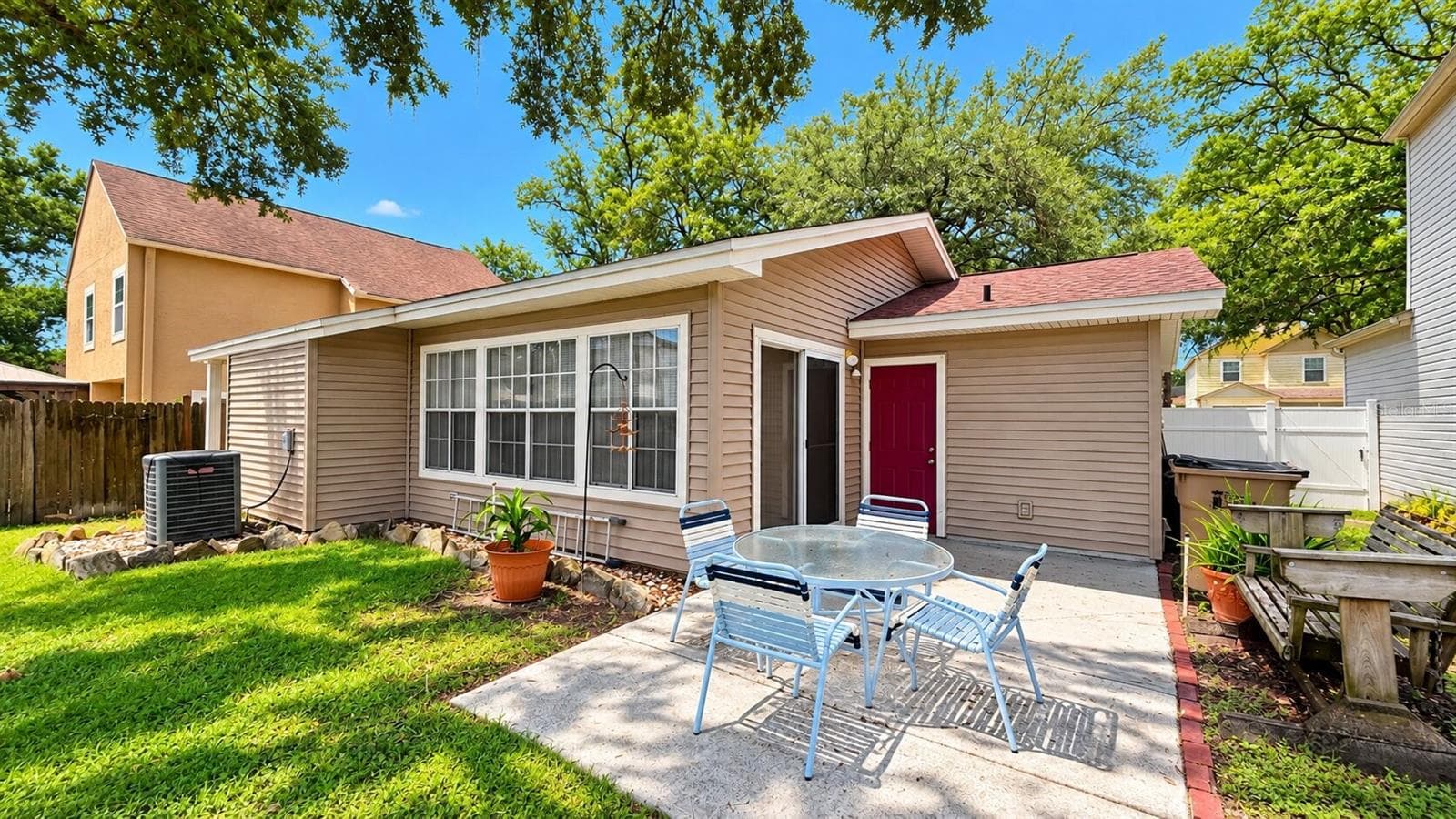 Single Family Residence at 7608 GLADES CT, TAMPA, photo 20 of 22