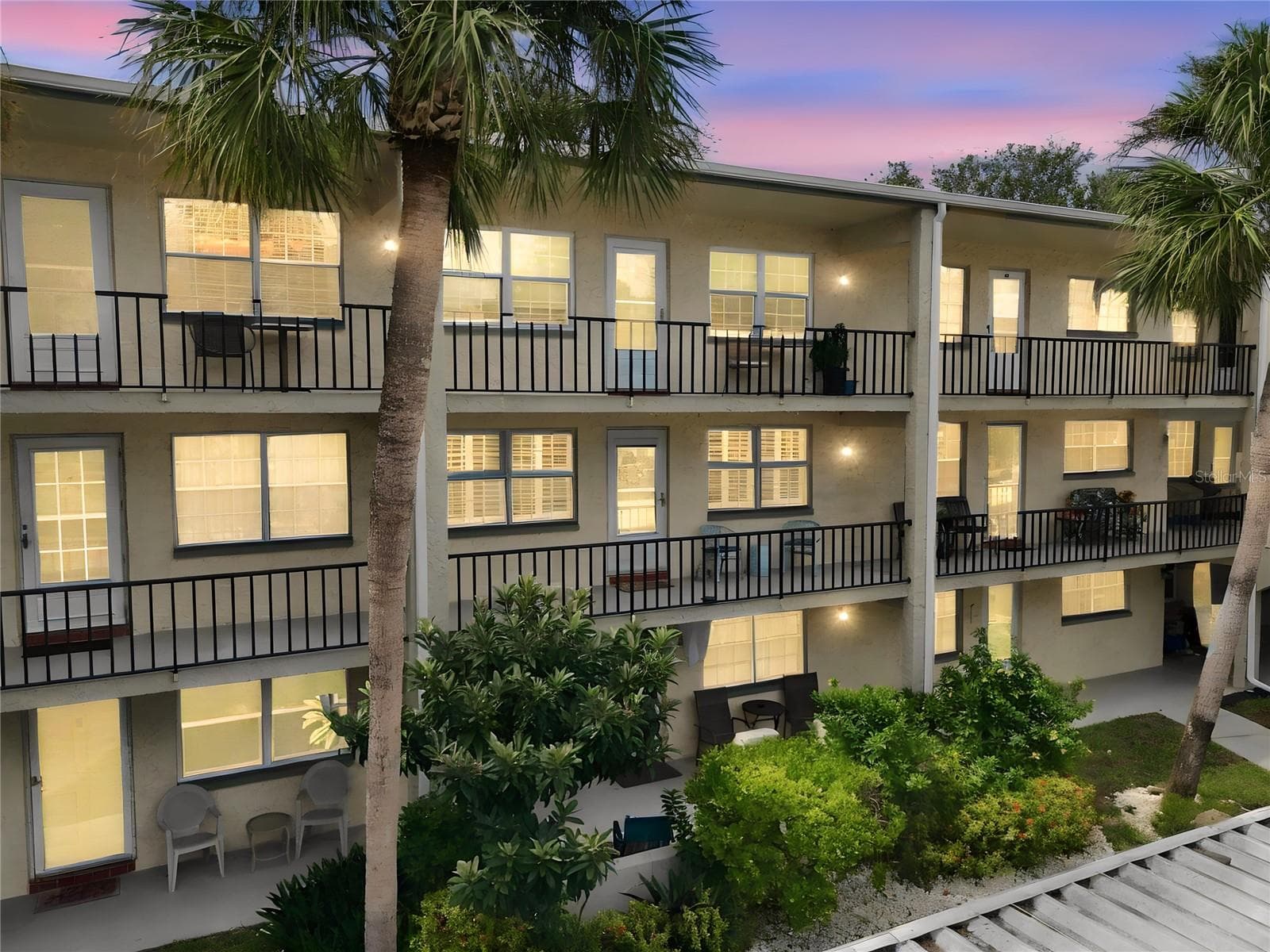 11620 PARK BLVD #203