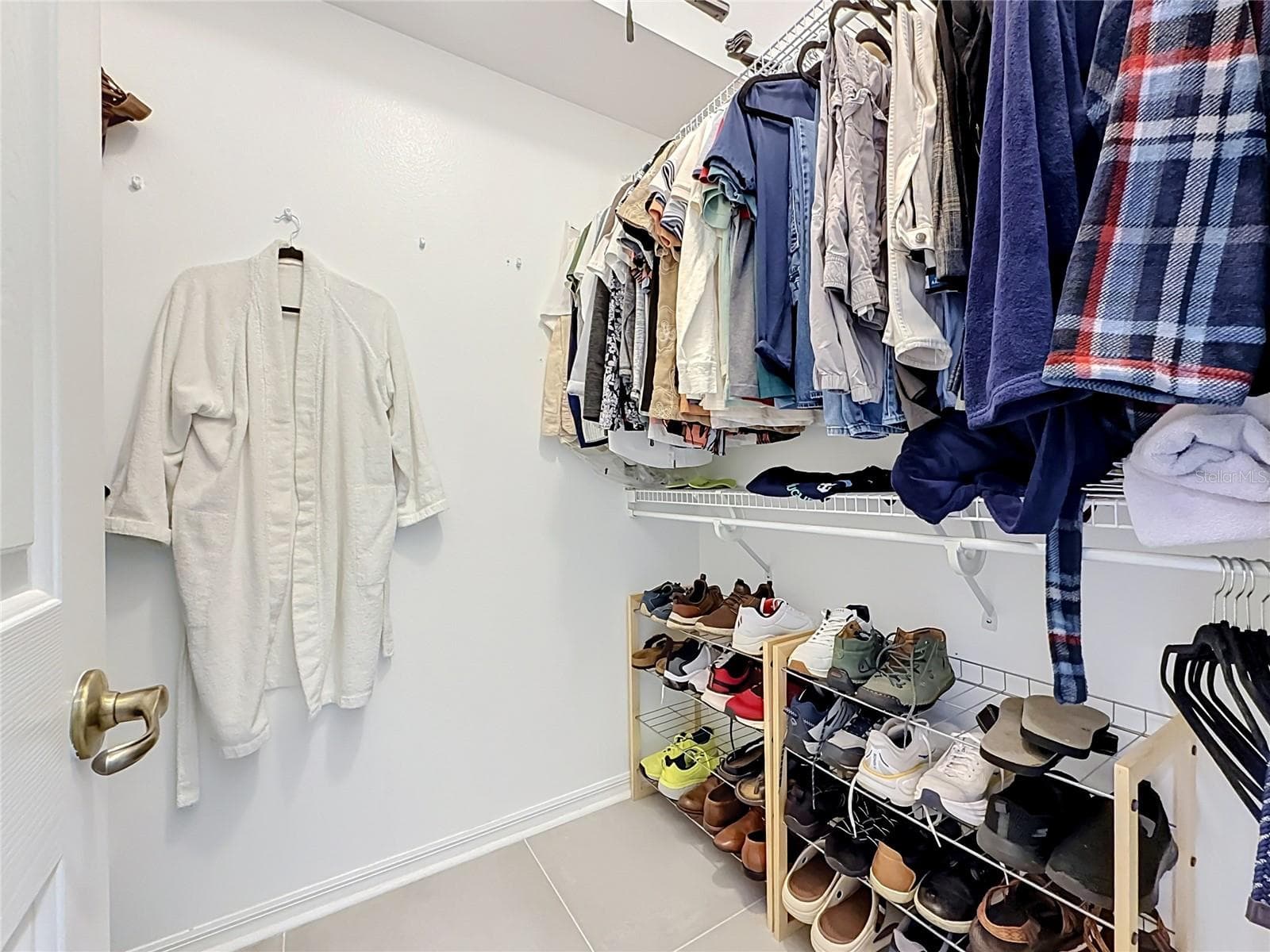 Spacious Walk In Closet - 10851 SW 53RD CIR, OCALA
