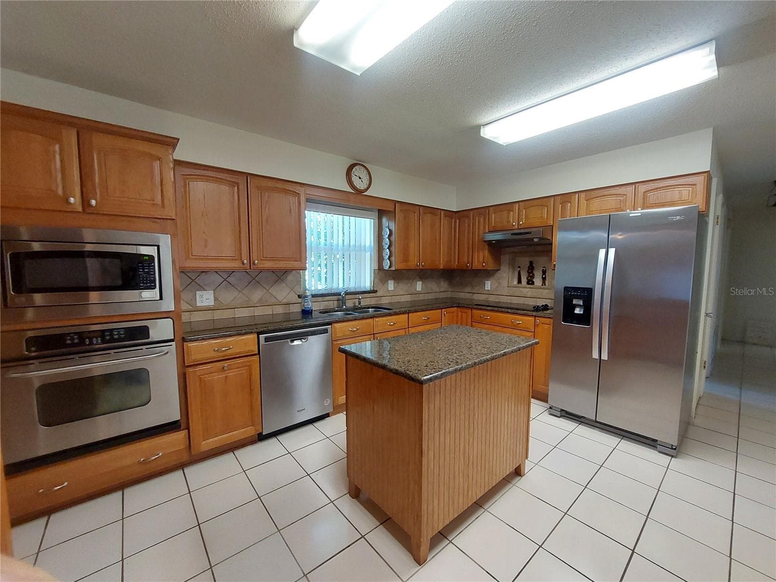 Single Family Residence at 19839 ELDORADO DR, EUSTIS, photo 19 of 51