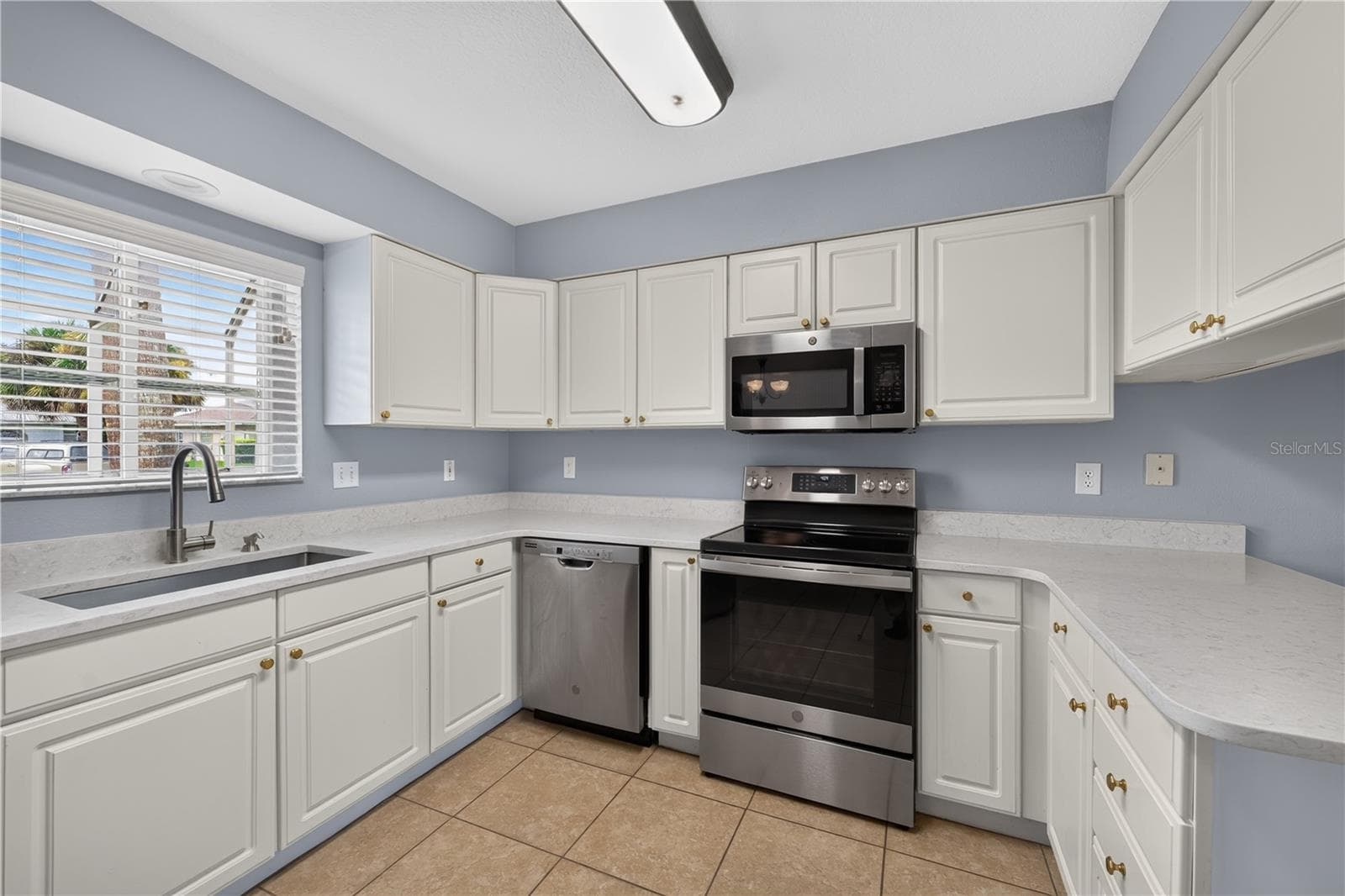 Single Family Residence at 11048 MOSHIE LN, SAN ANTONIO, photo 24 of 71