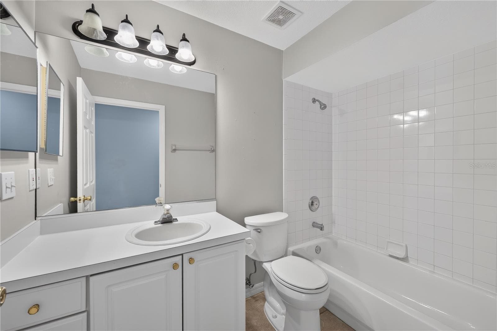 Second Bathroom - 11048 MOSHIE LN, SAN ANTONIO
