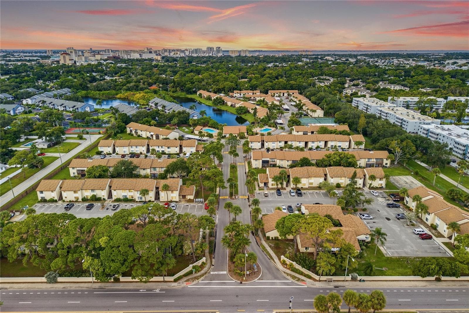 Condominium at 2744 HIDDEN LAKE BLVD #C, SARASOTA, photo 25 of 29