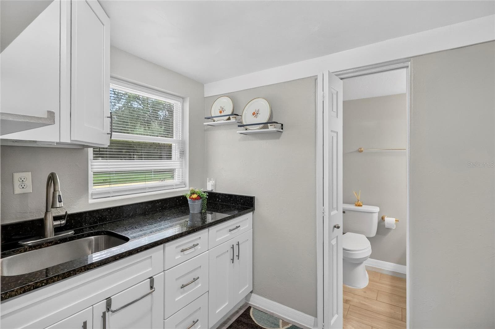 small kitchenette - 1075 8TH ST NW, WINTER HAVEN