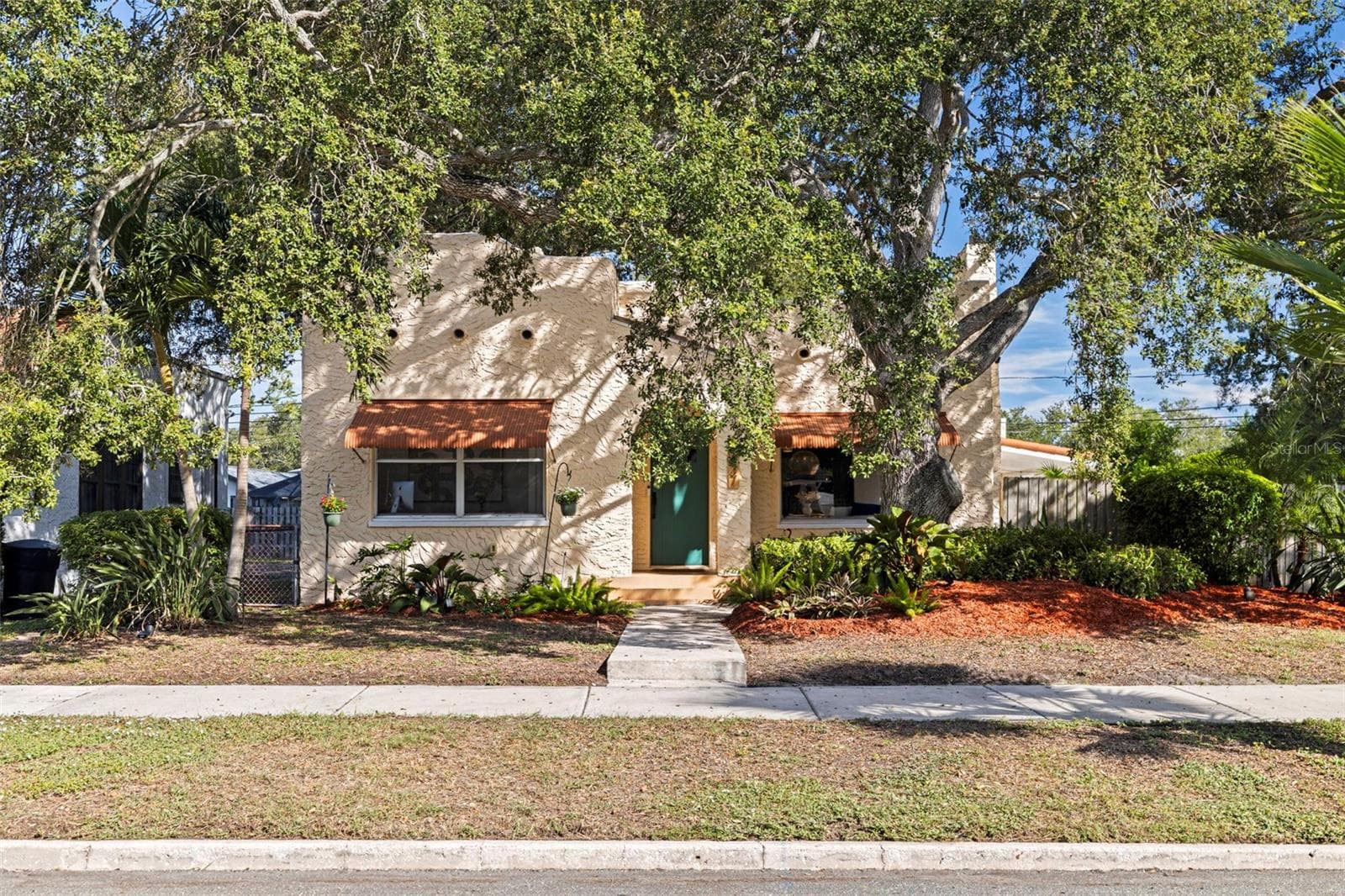 Single Family Residence at 1037 51ST AVE N, ST PETERSBURG, photo 2 of 46