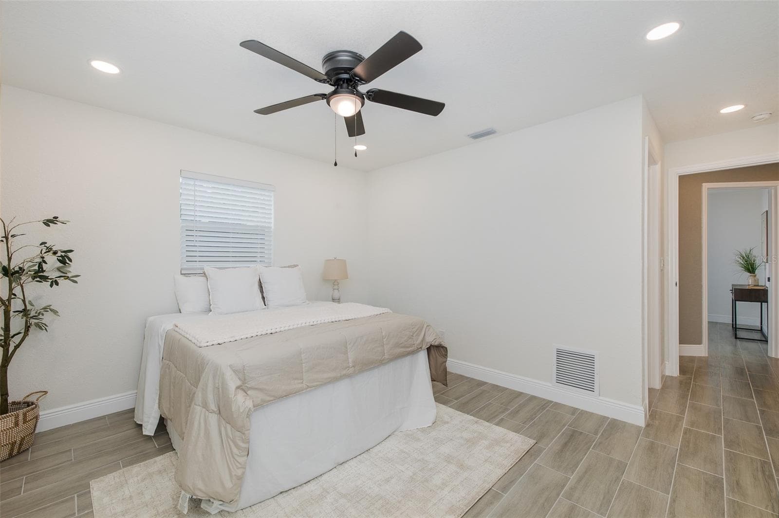Single Family Residence at 1954 ALTON DR, CLEARWATER, photo 21 of 46