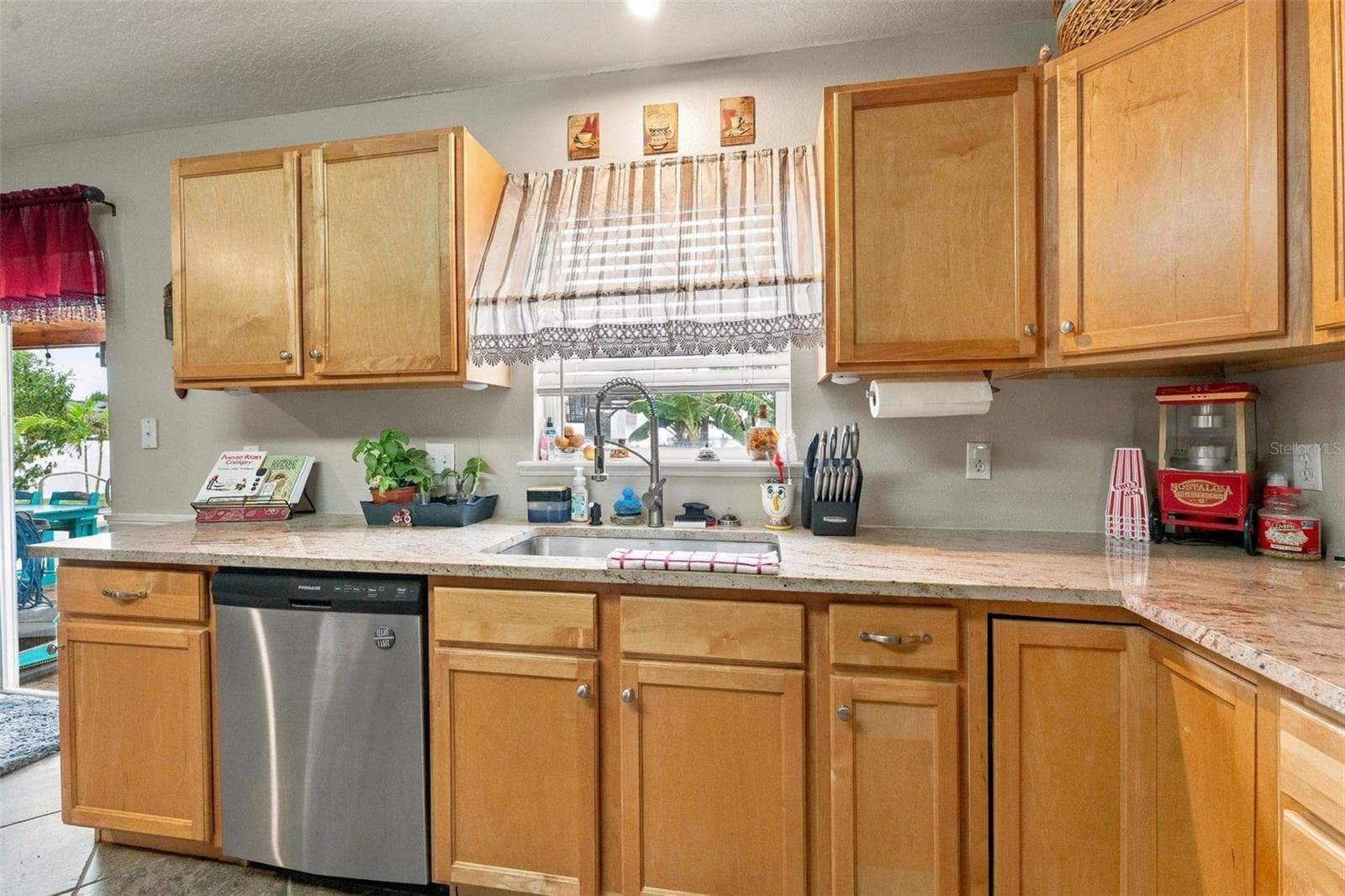 Single Family Residence at 6028 SUNSET VISTA DR, LAKELAND, photo 20 of 77