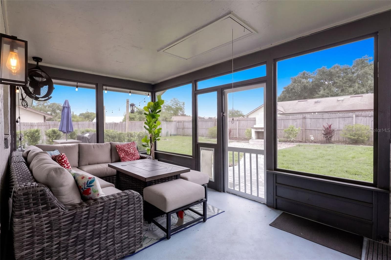 Single Family Residence at 963 N JERICO DR, CASSELBERRY, photo 15 of 29