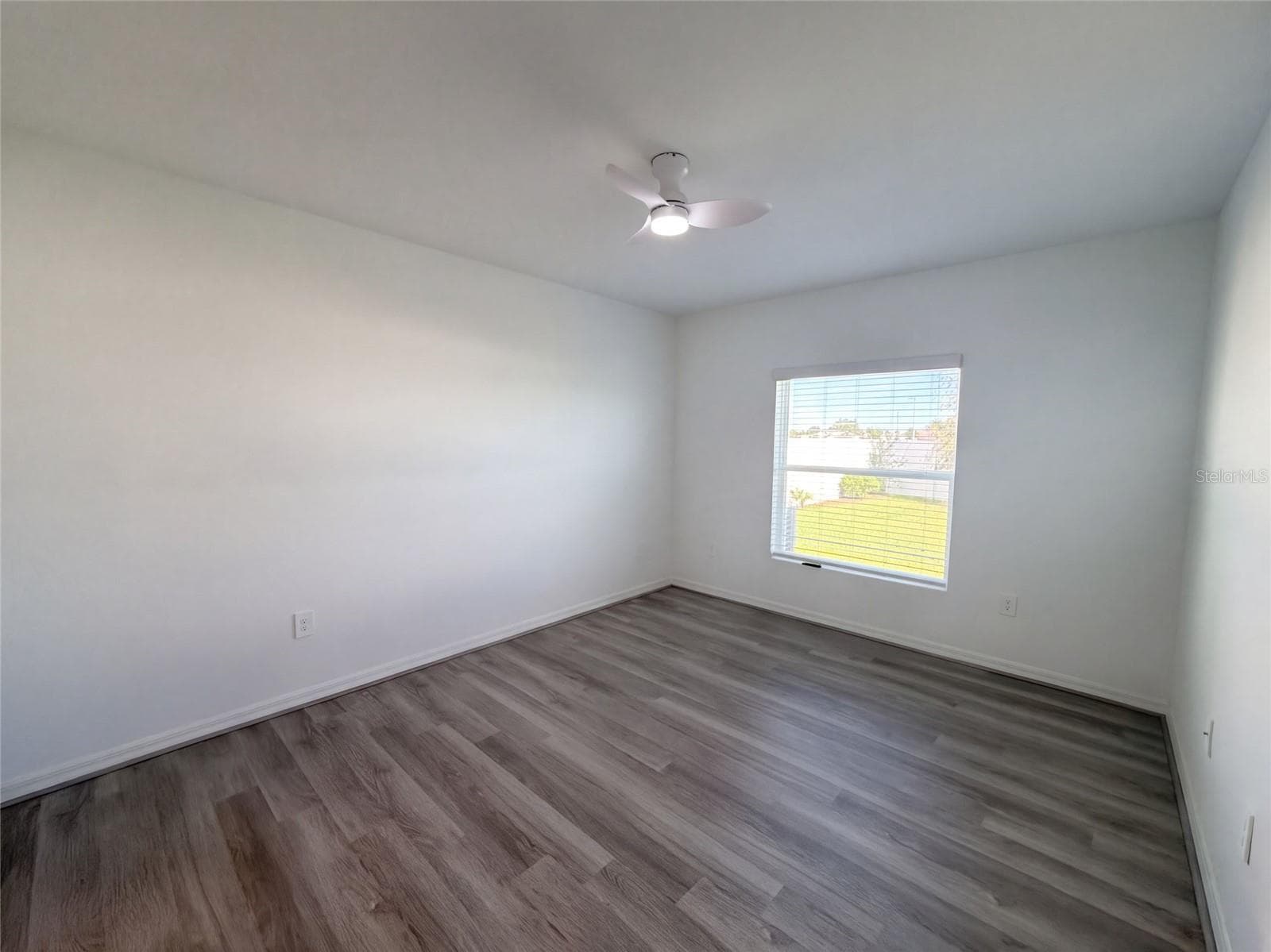 Single Family Residence at 124 CITRINE LOOP, KISSIMMEE, photo 4 of 41