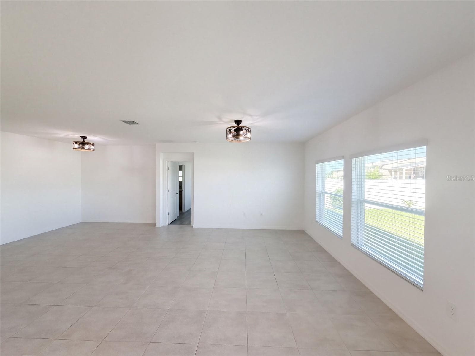 Single Family Residence at 124 CITRINE LOOP, KISSIMMEE, photo 10 of 41