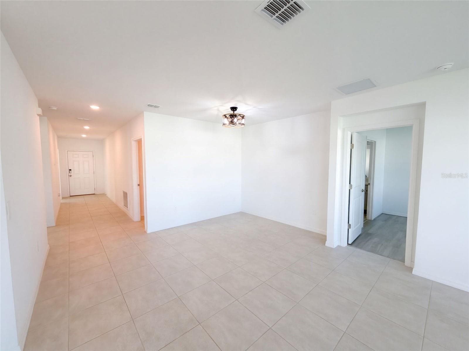 Single Family Residence at 124 CITRINE LOOP, KISSIMMEE, photo 16 of 41