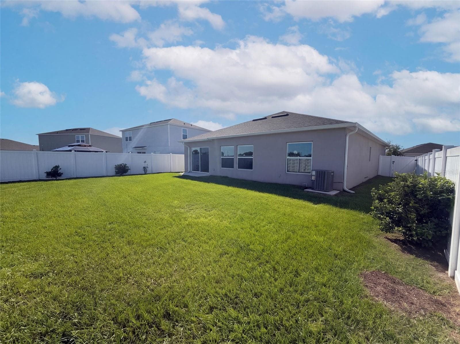Single Family Residence at 124 CITRINE LOOP, KISSIMMEE, photo 37 of 41