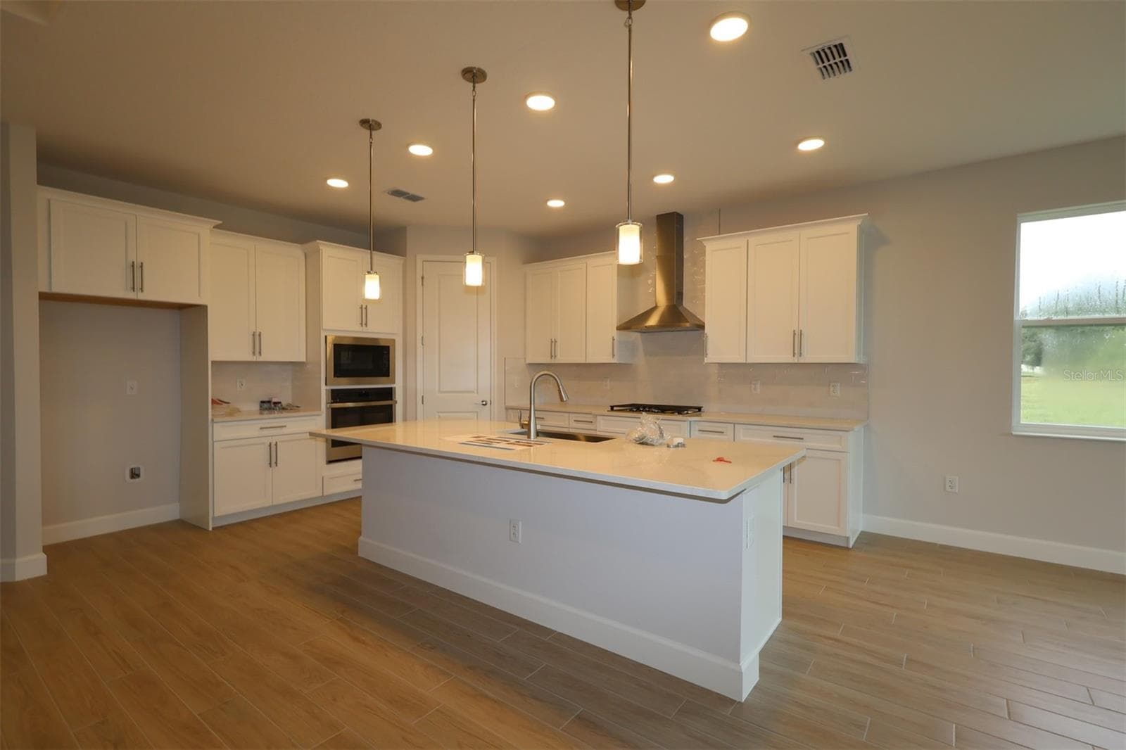 Single Family Residence at 3722 WOLVES CREEK PL, APOPKA, photo 3 of 26