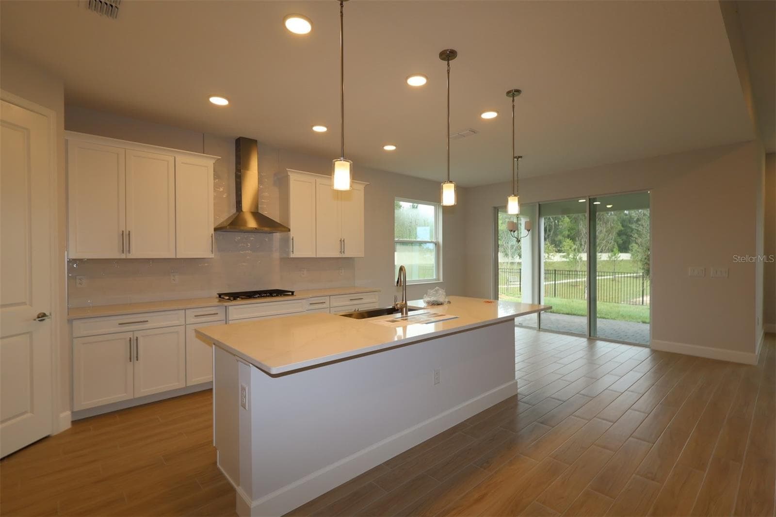 Single Family Residence at 3722 WOLVES CREEK PL, APOPKA, photo 4 of 26
