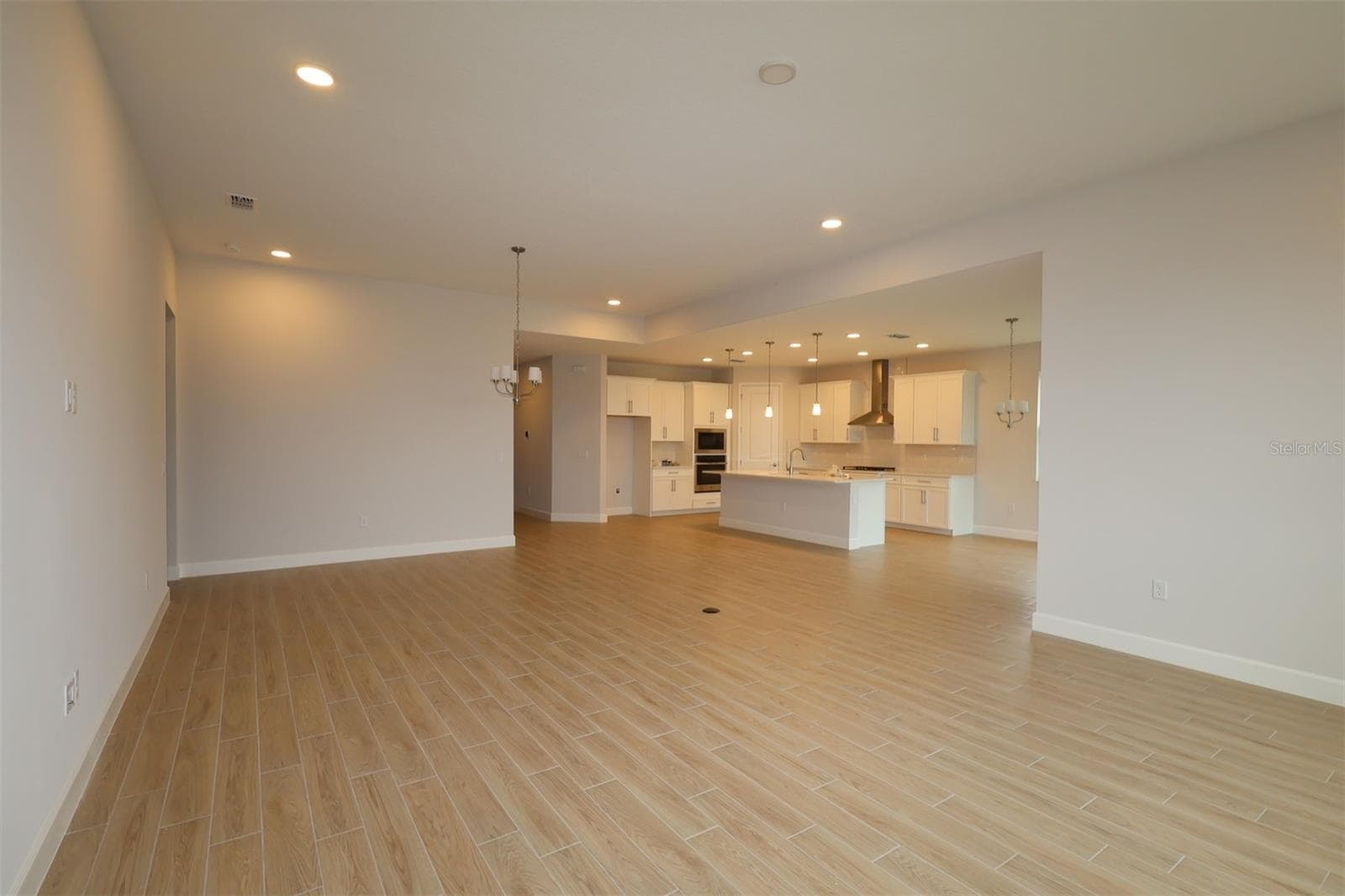 Single Family Residence at 3722 WOLVES CREEK PL, APOPKA, photo 11 of 26