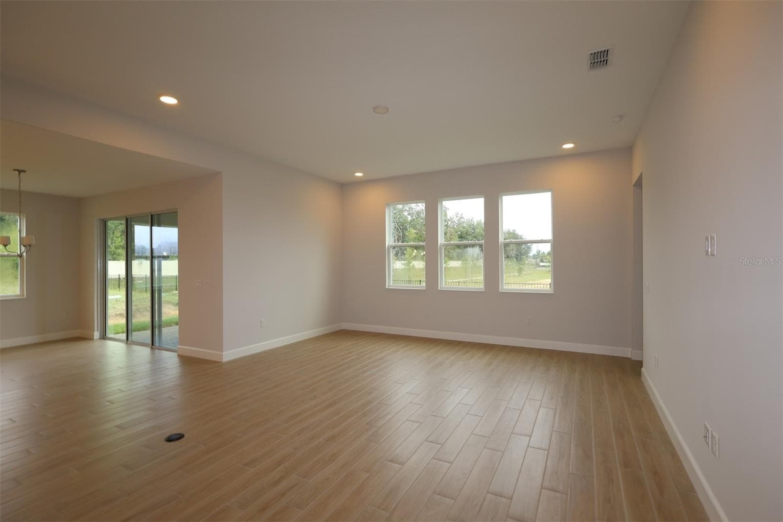 Single Family Residence at 3722 WOLVES CREEK PL, APOPKA, photo 12 of 26