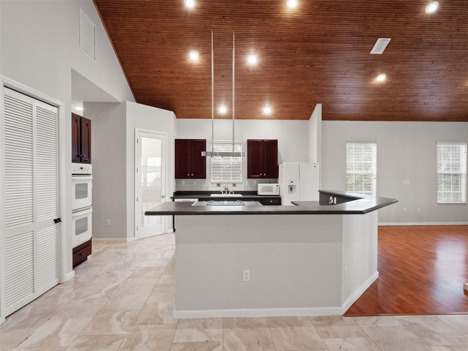 Single Family Residence at 7751 SADLER RD, MOUNT DORA, photo 14 of 62