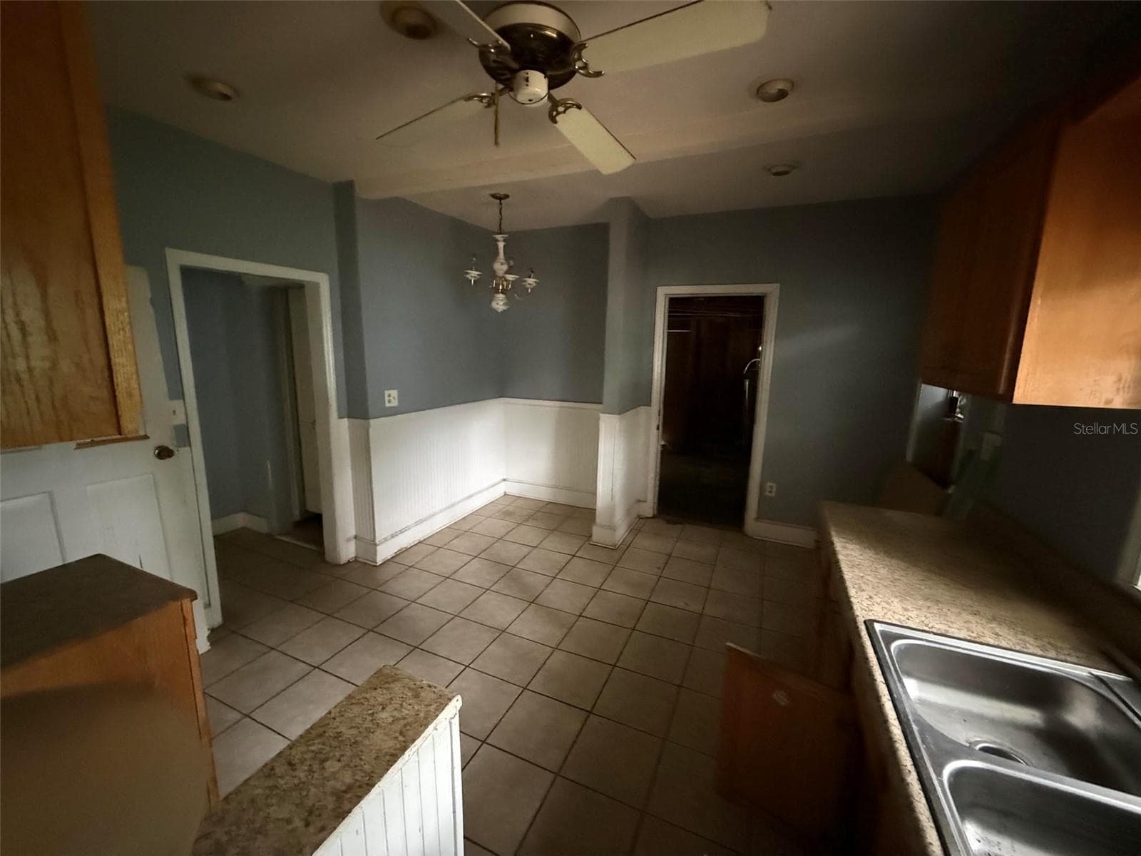 Single Family Residence at 335 W WISCONSIN AVE, DELAND, photo 5 of 12