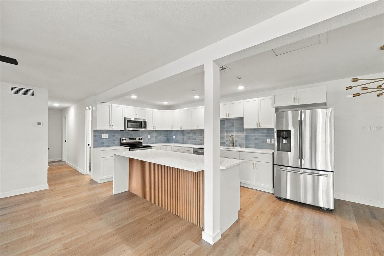 Kitchen - 659 KENDALE ST, ORLANDO