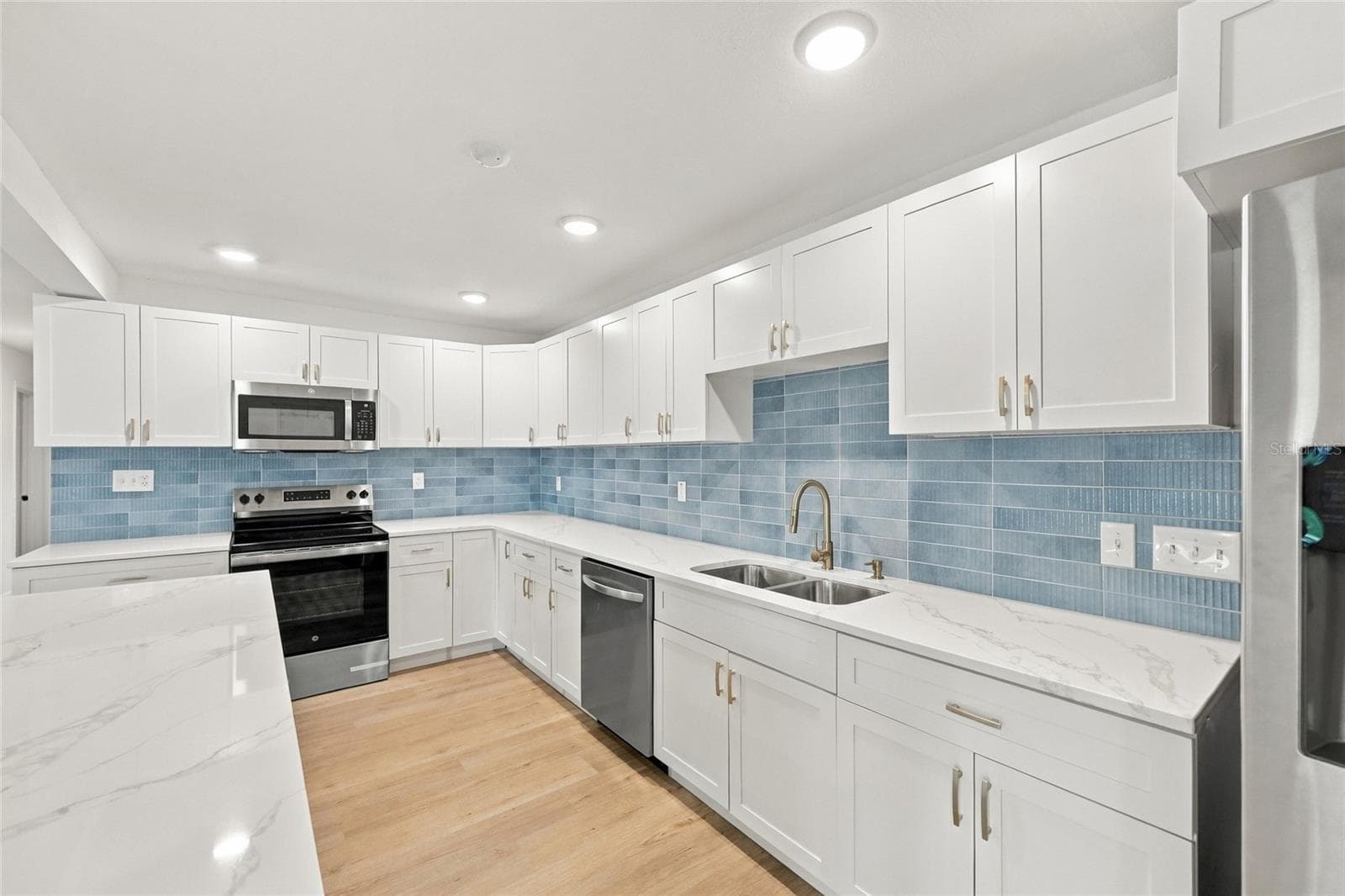 Kitchen - 659 KENDALE ST, ORLANDO