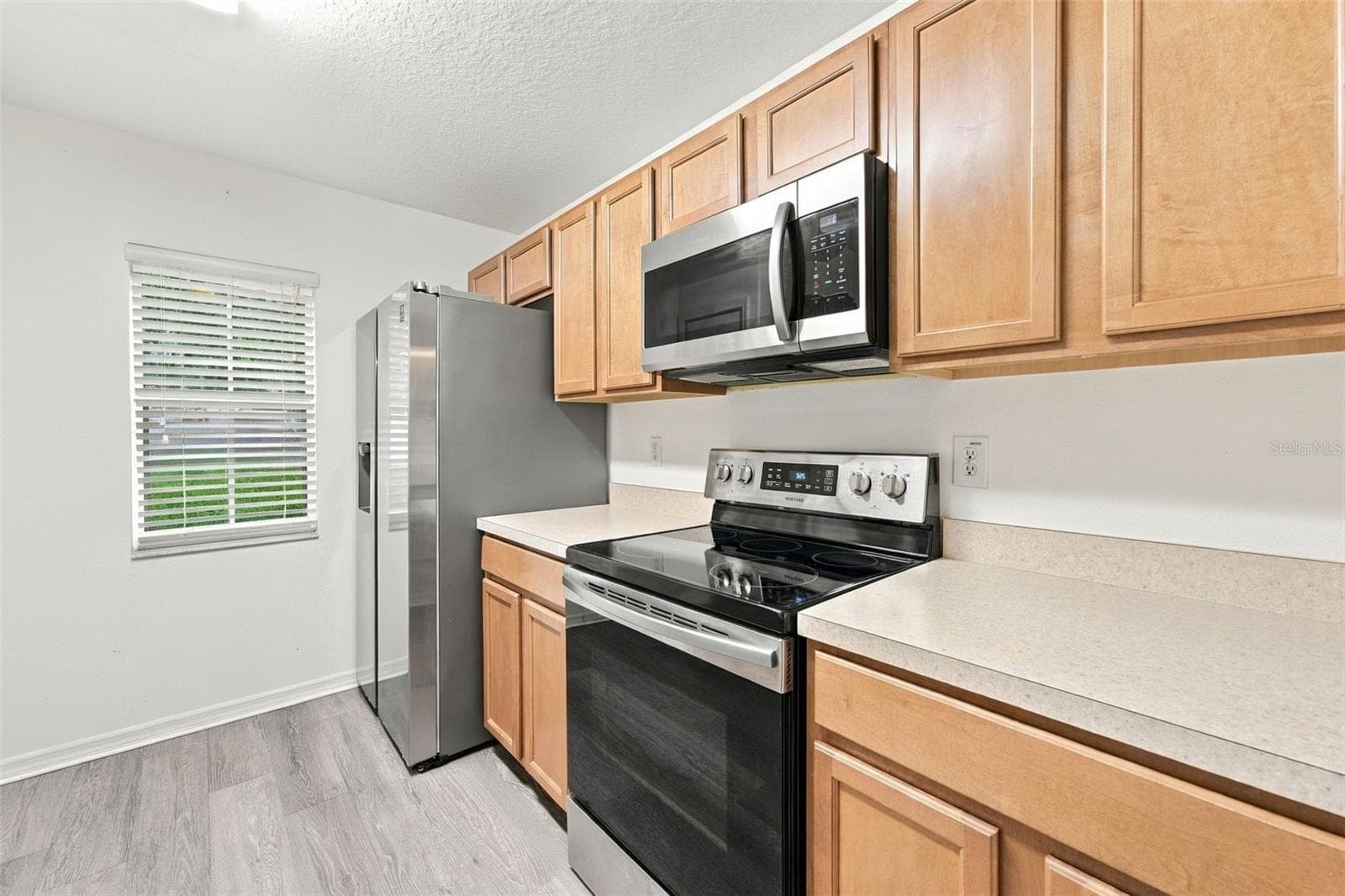 Townhouse at 37640 AARALYN RD, ZEPHYRHILLS, photo 12 of 29