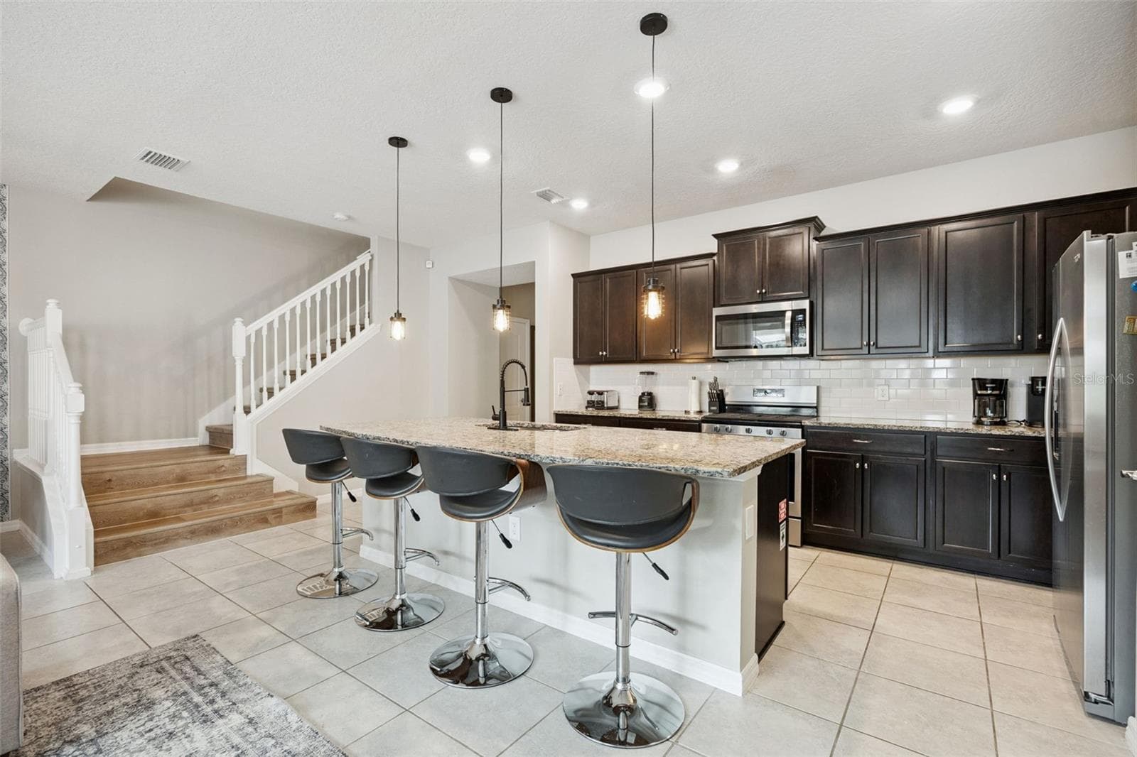 Townhouse at 7455 OAKMOSS LOOP, DAVENPORT, photo 9 of 48