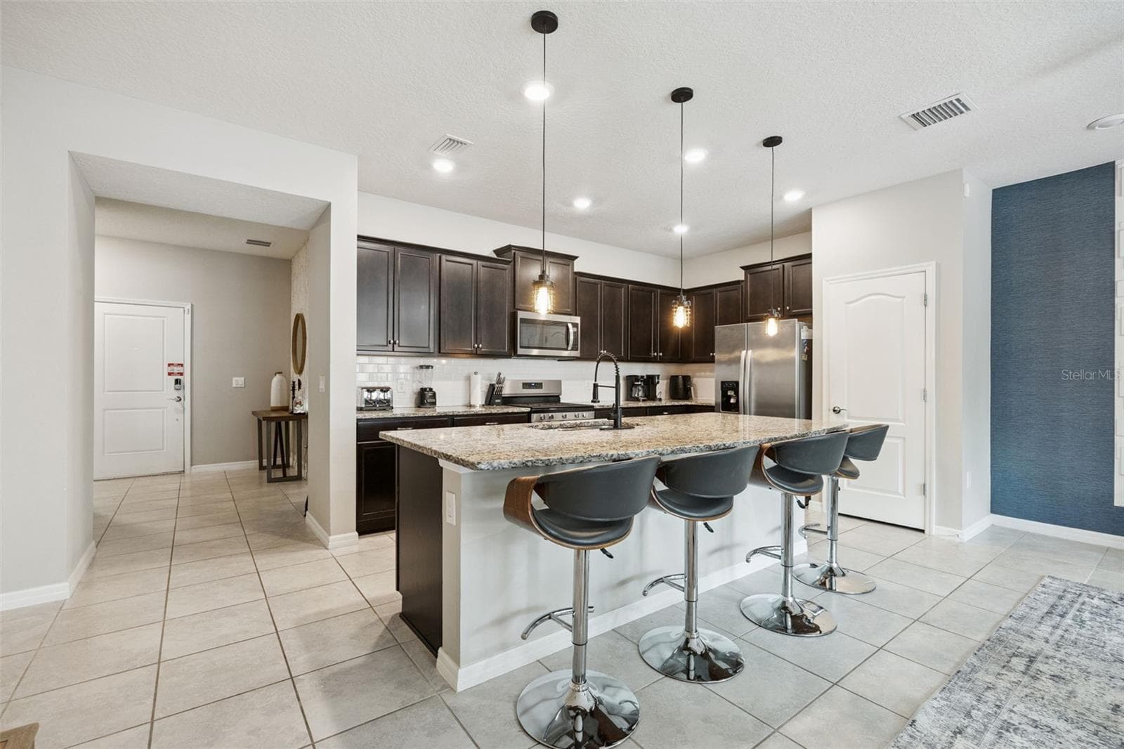 Townhouse at 7455 OAKMOSS LOOP, DAVENPORT, photo 10 of 48