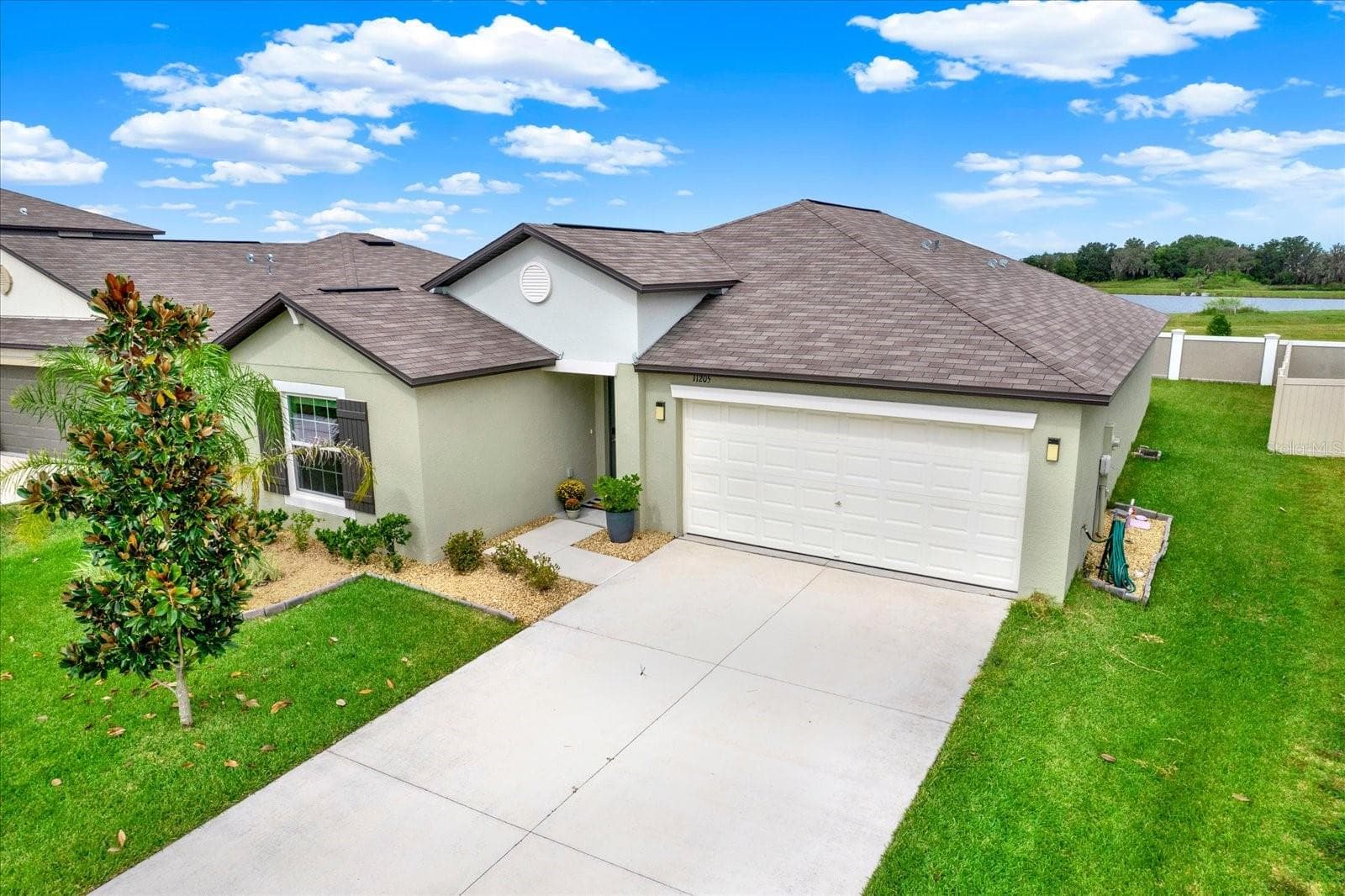 Single Family Residence at 11205 LINDEN DEPOT RD, SAN ANTONIO, photo 2 of 37