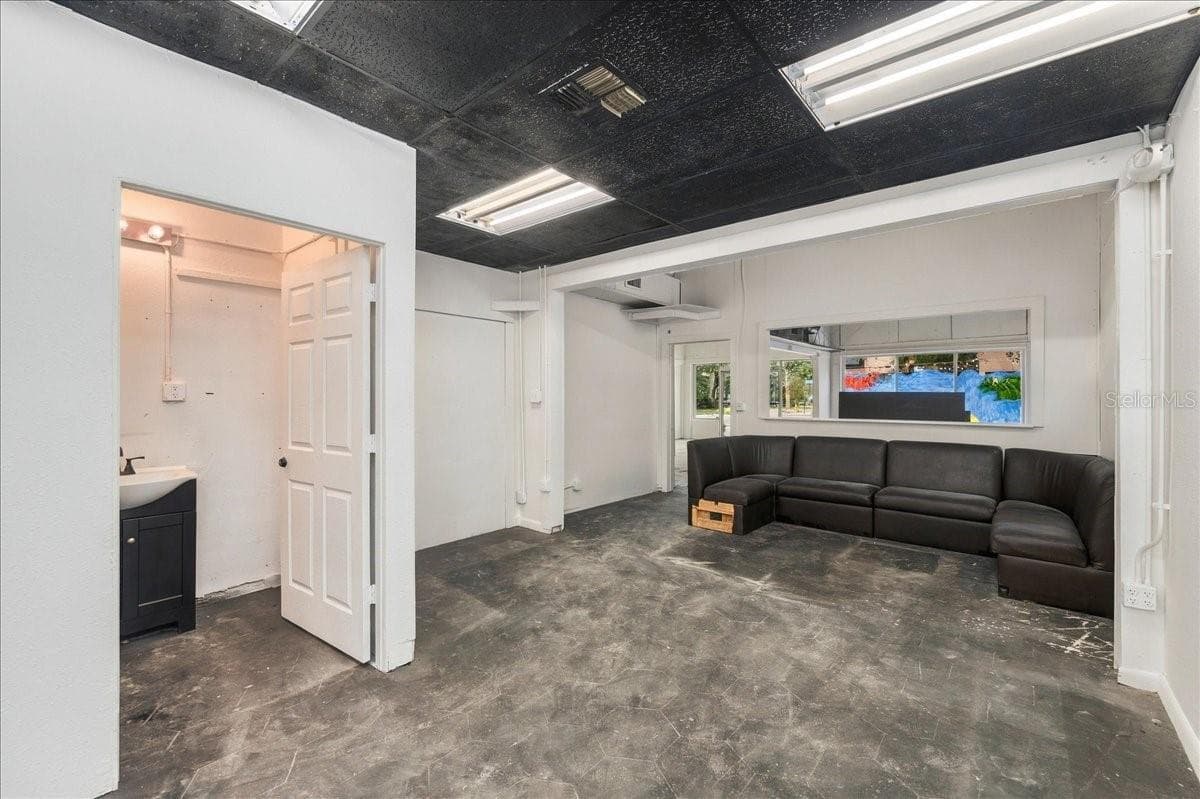 Quadruplex at 1756 CENTRAL AVE, ST PETERSBURG, photo 40 of 94