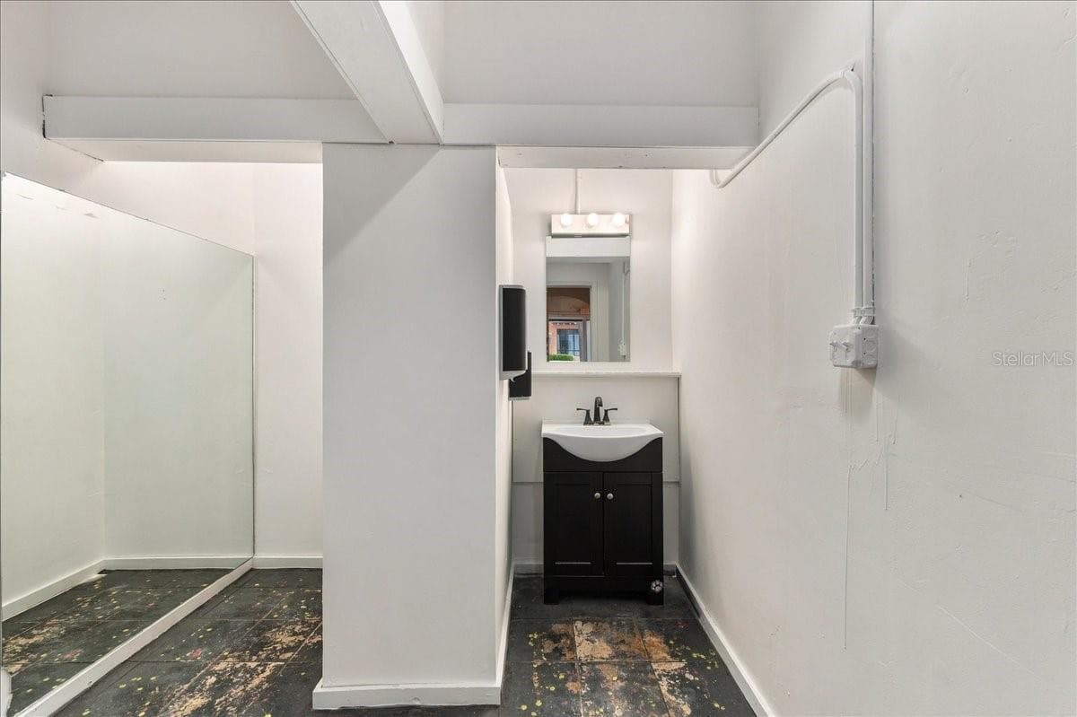 Quadruplex at 1756 CENTRAL AVE, ST PETERSBURG, photo 48 of 94