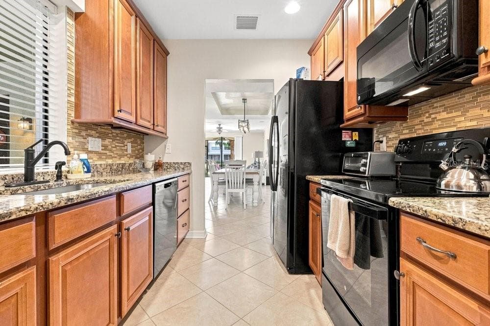 Condominium at 4158 OVERTURE CIR #4158, BRADENTON, photo 10 of 43