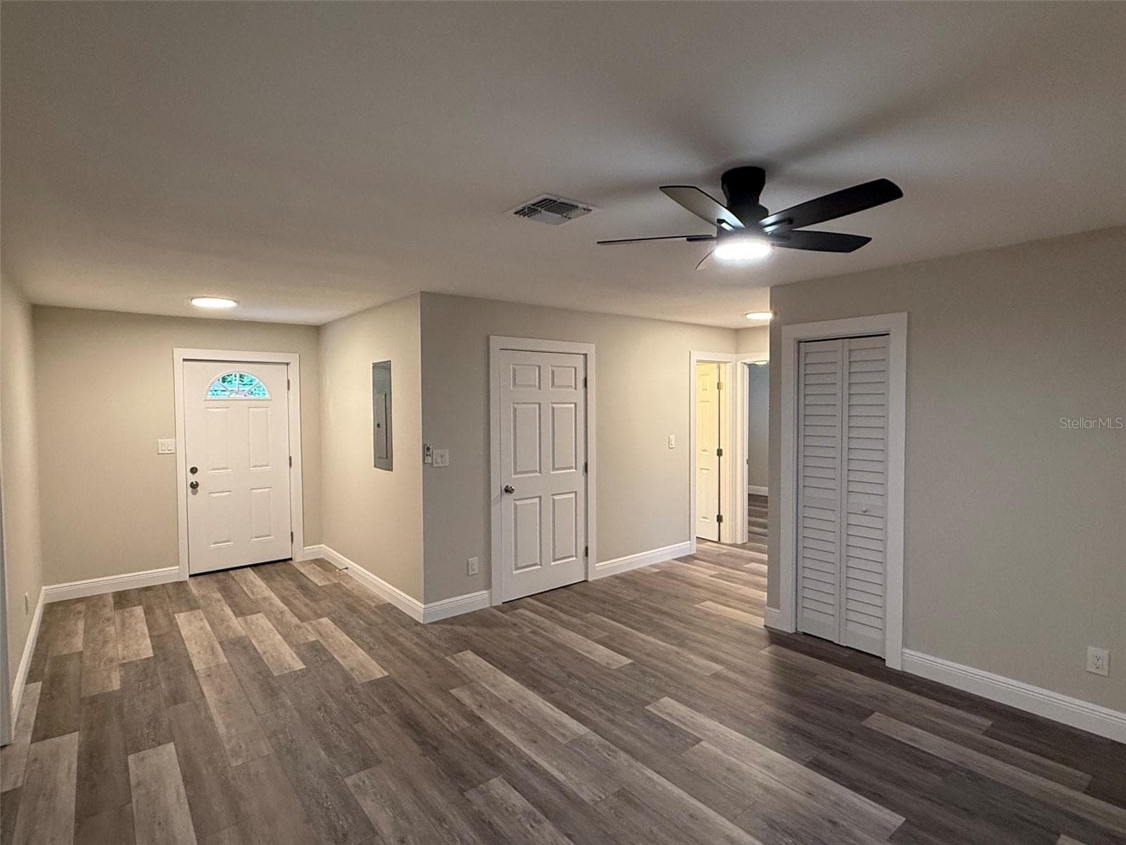 Living Room - 8126 CASTINANGO ST, ORLANDO