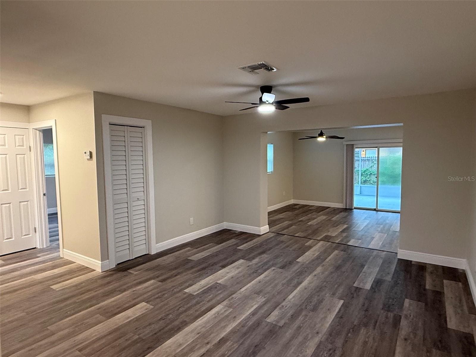Living Room - 8126 CASTINANGO ST, ORLANDO