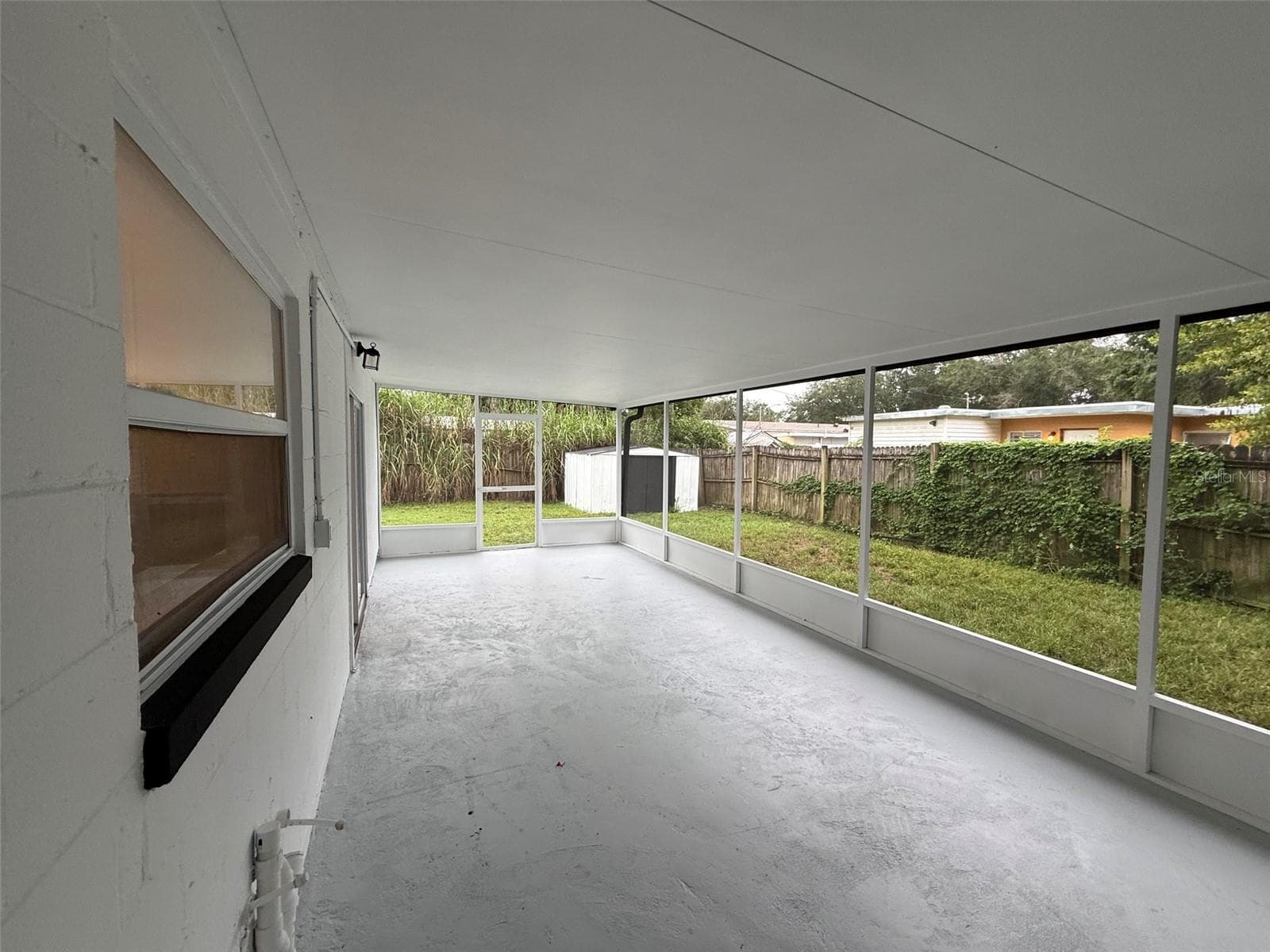 Screened in Porch - 8126 CASTINANGO ST, ORLANDO