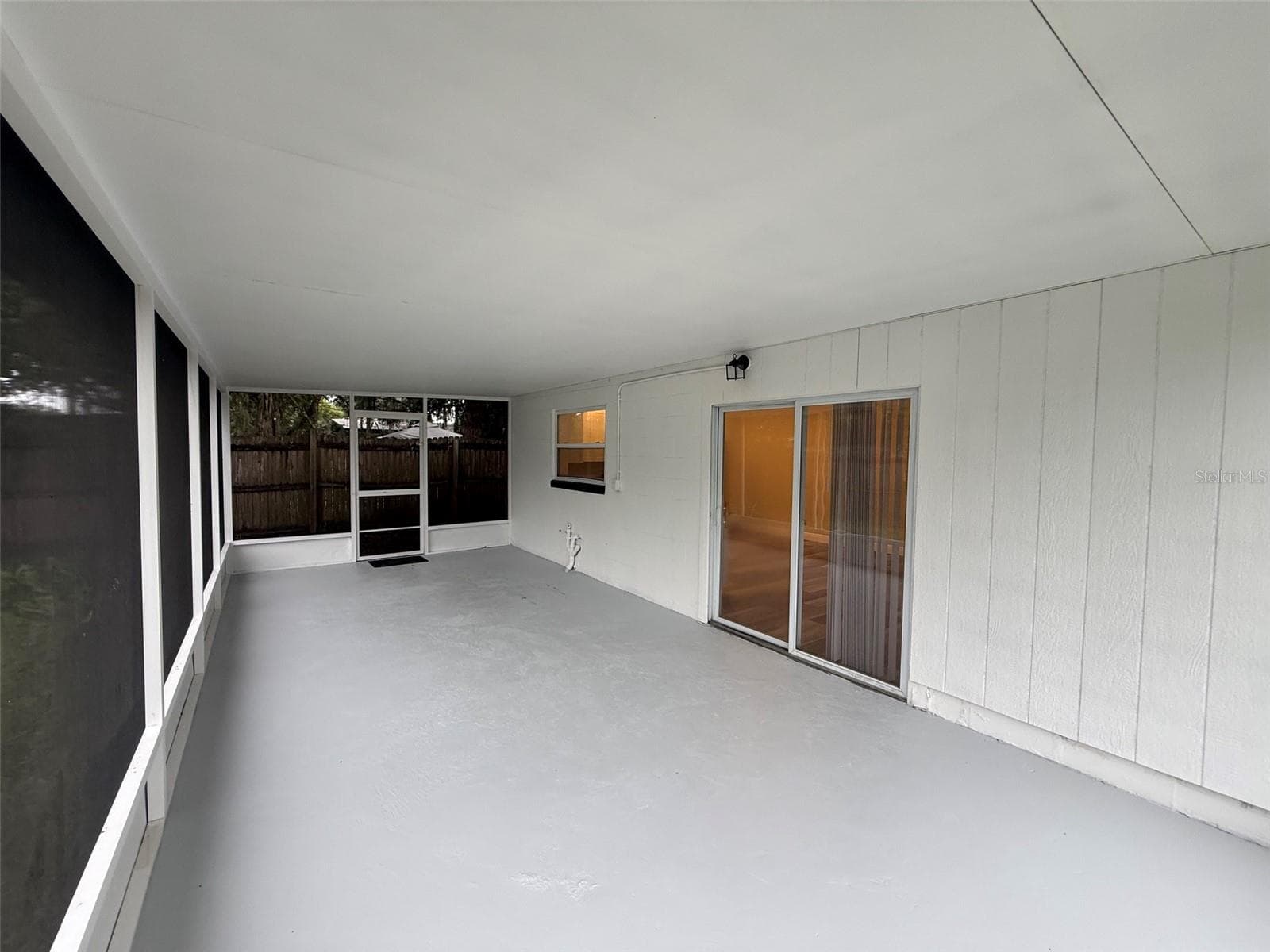 Screened in Porch - 8126 CASTINANGO ST, ORLANDO