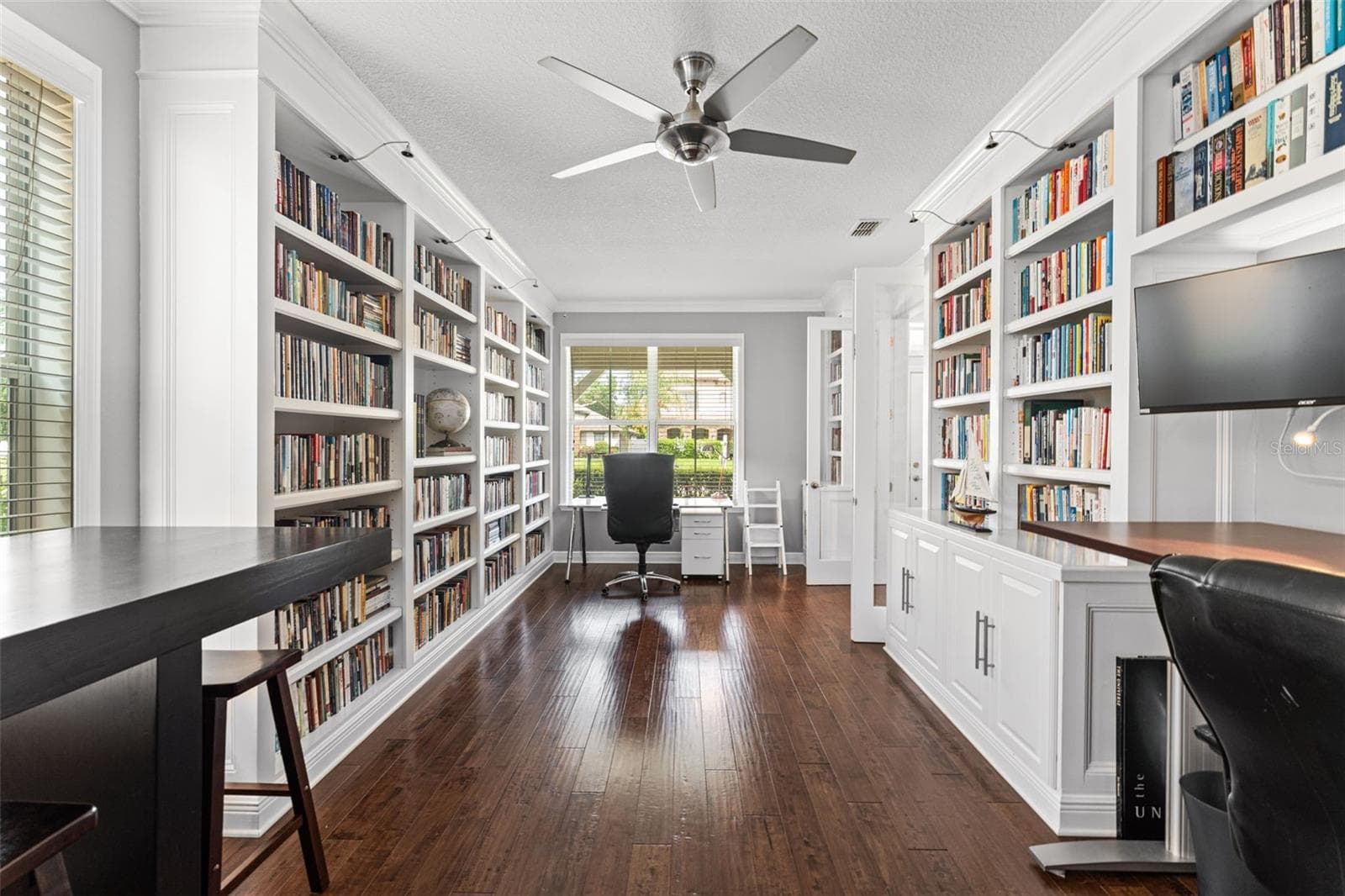 Single Family Residence at 2932 WHISTLEWOOD DR, ORLANDO, photo 6 of 56