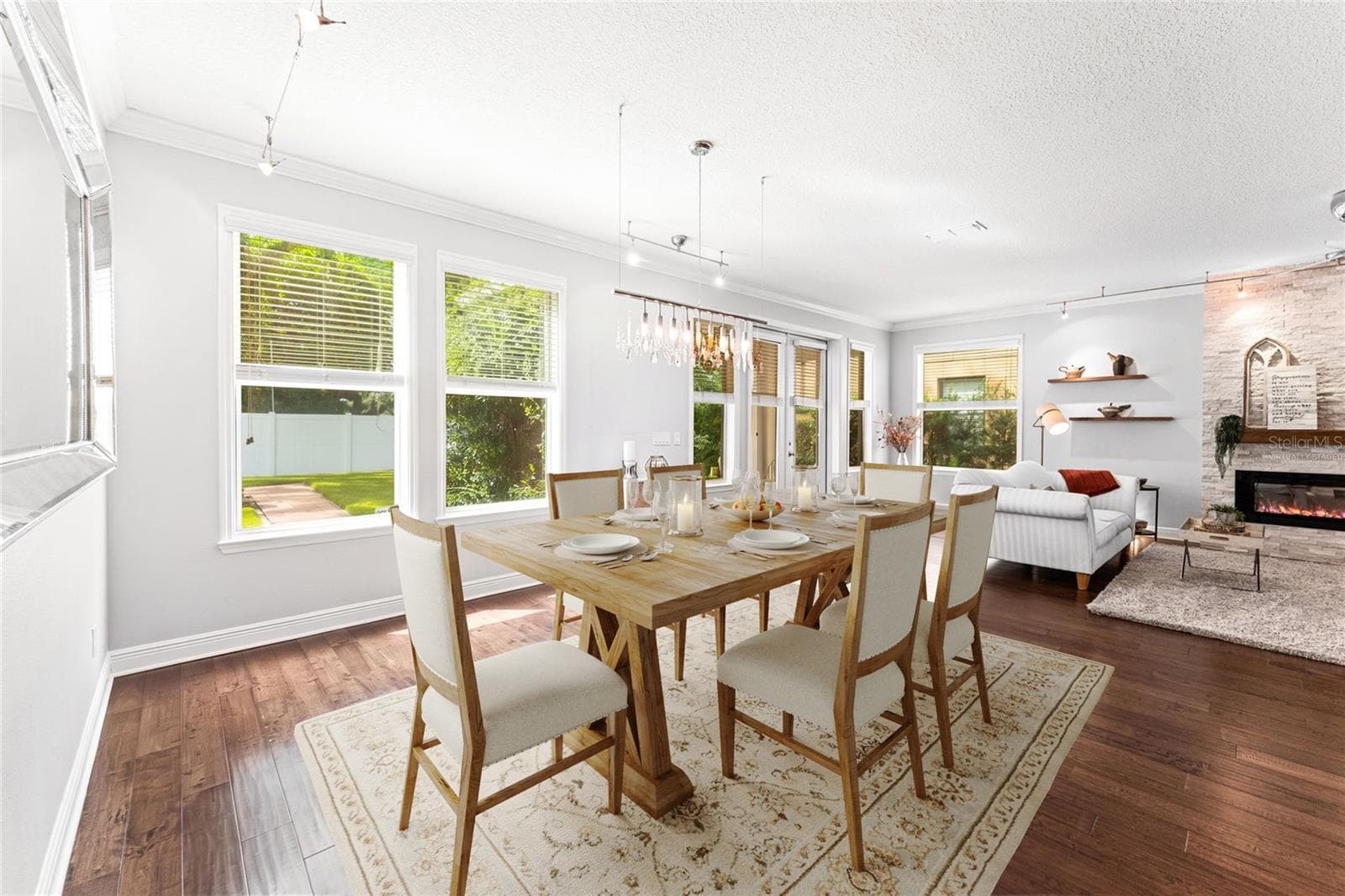 Virtually Staged - 2932 WHISTLEWOOD DR, ORLANDO