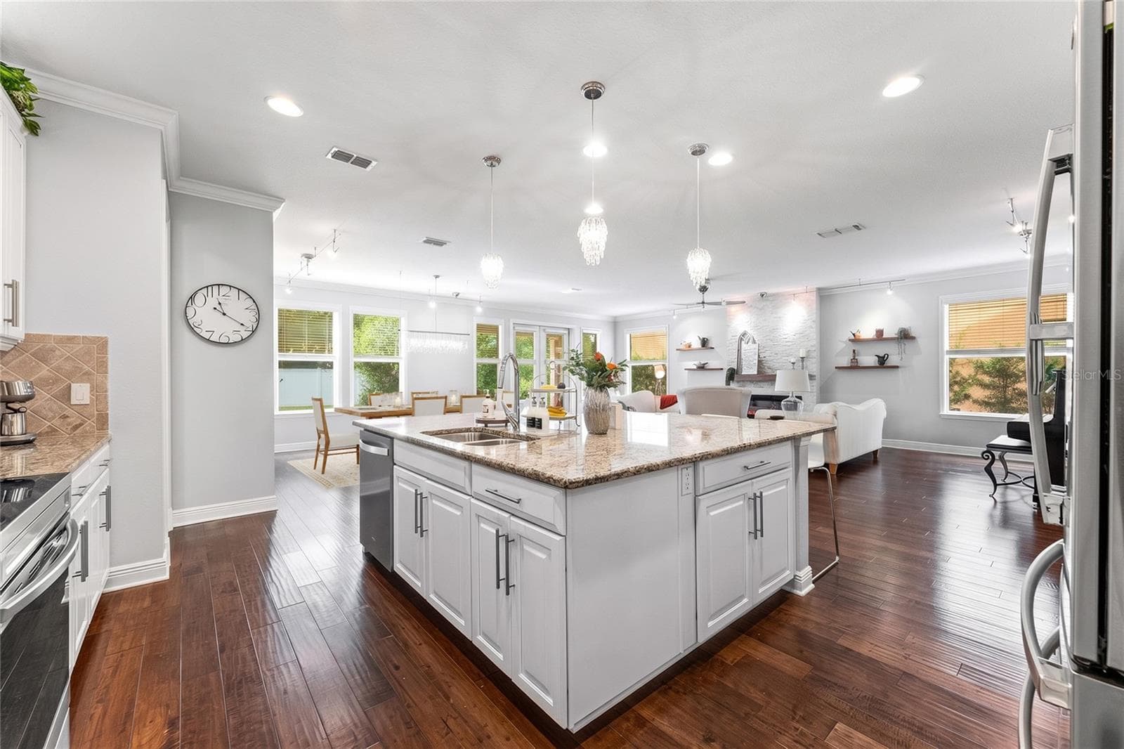 Single Family Residence at 2932 WHISTLEWOOD DR, ORLANDO, photo 17 of 56