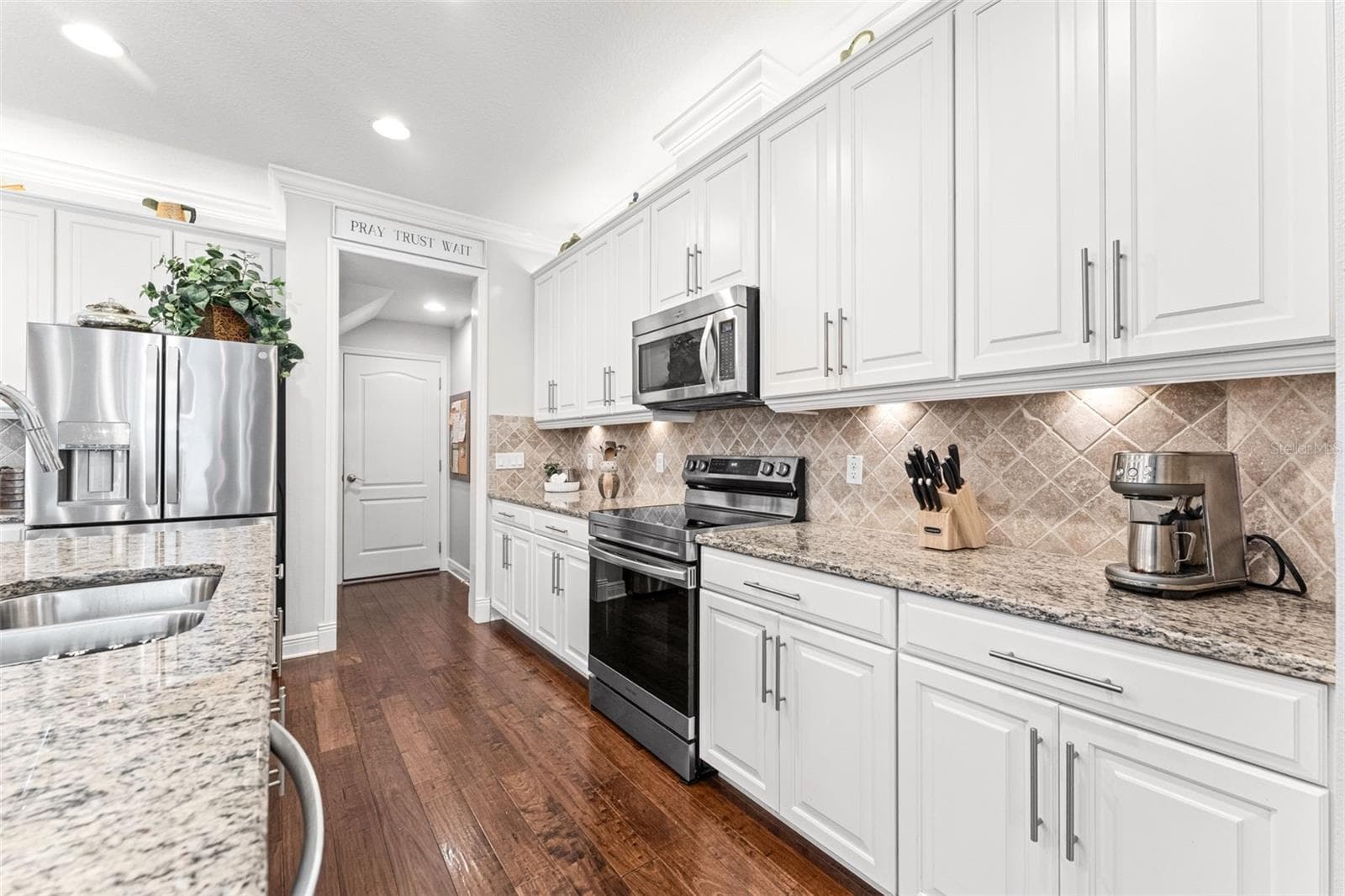 Single Family Residence at 2932 WHISTLEWOOD DR, ORLANDO, photo 18 of 56