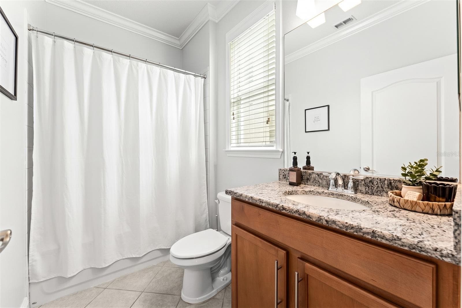 Single Family Residence at 2932 WHISTLEWOOD DR, ORLANDO, photo 22 of 56