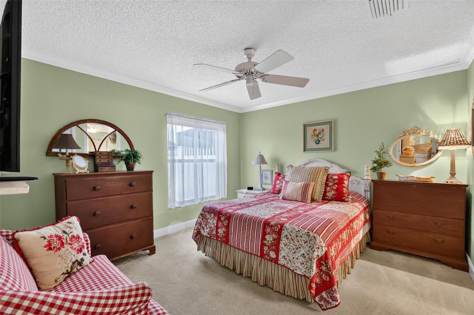 Villa at 1863 DALTON DR, THE VILLAGES, photo 17 of 38