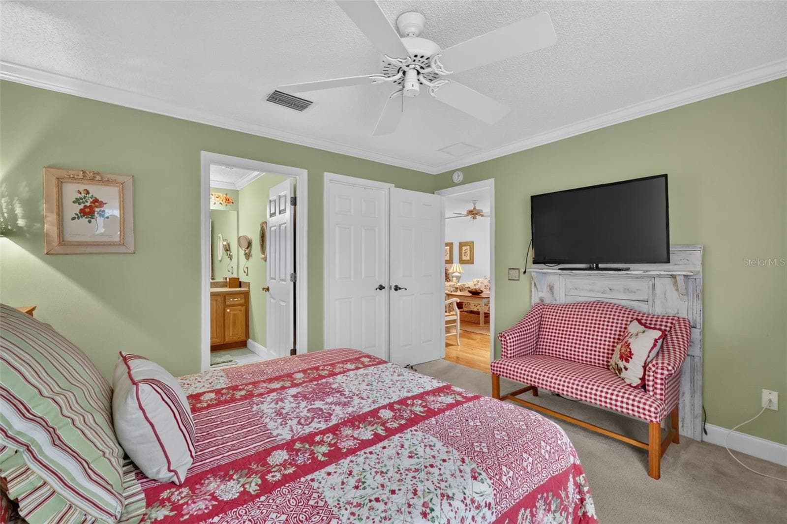 Villa at 1863 DALTON DR, THE VILLAGES, photo 18 of 38