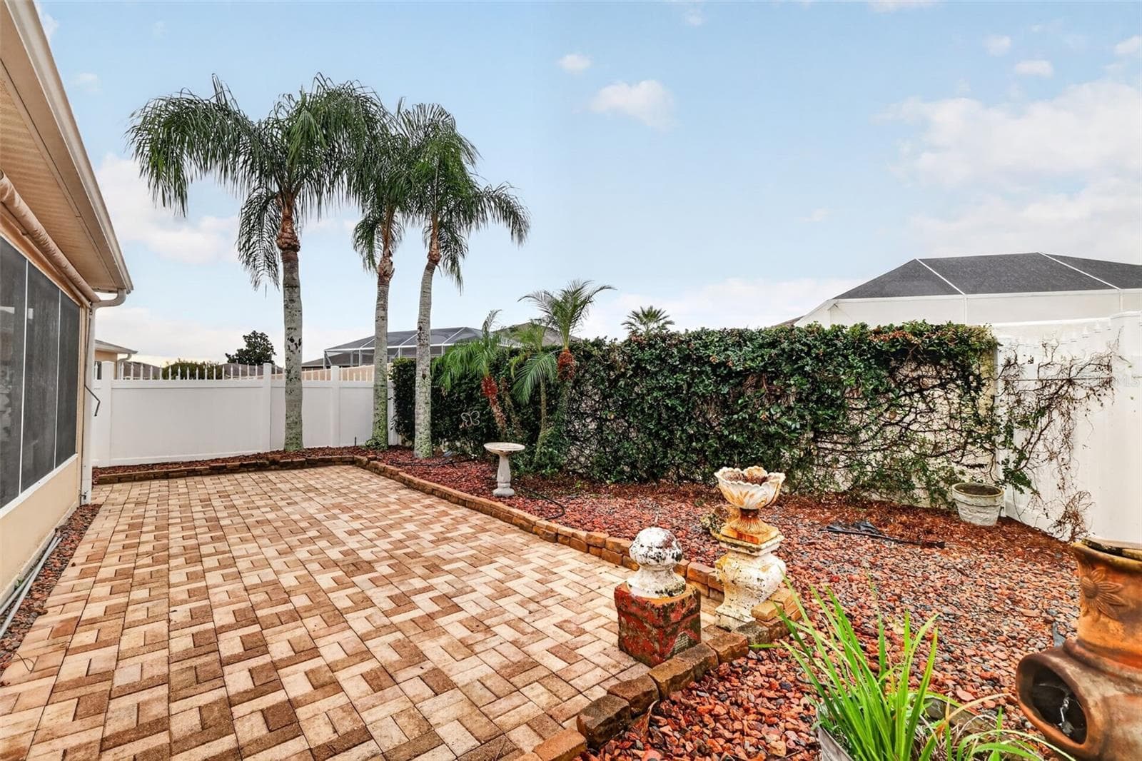 Villa at 1863 DALTON DR, THE VILLAGES, photo 31 of 38