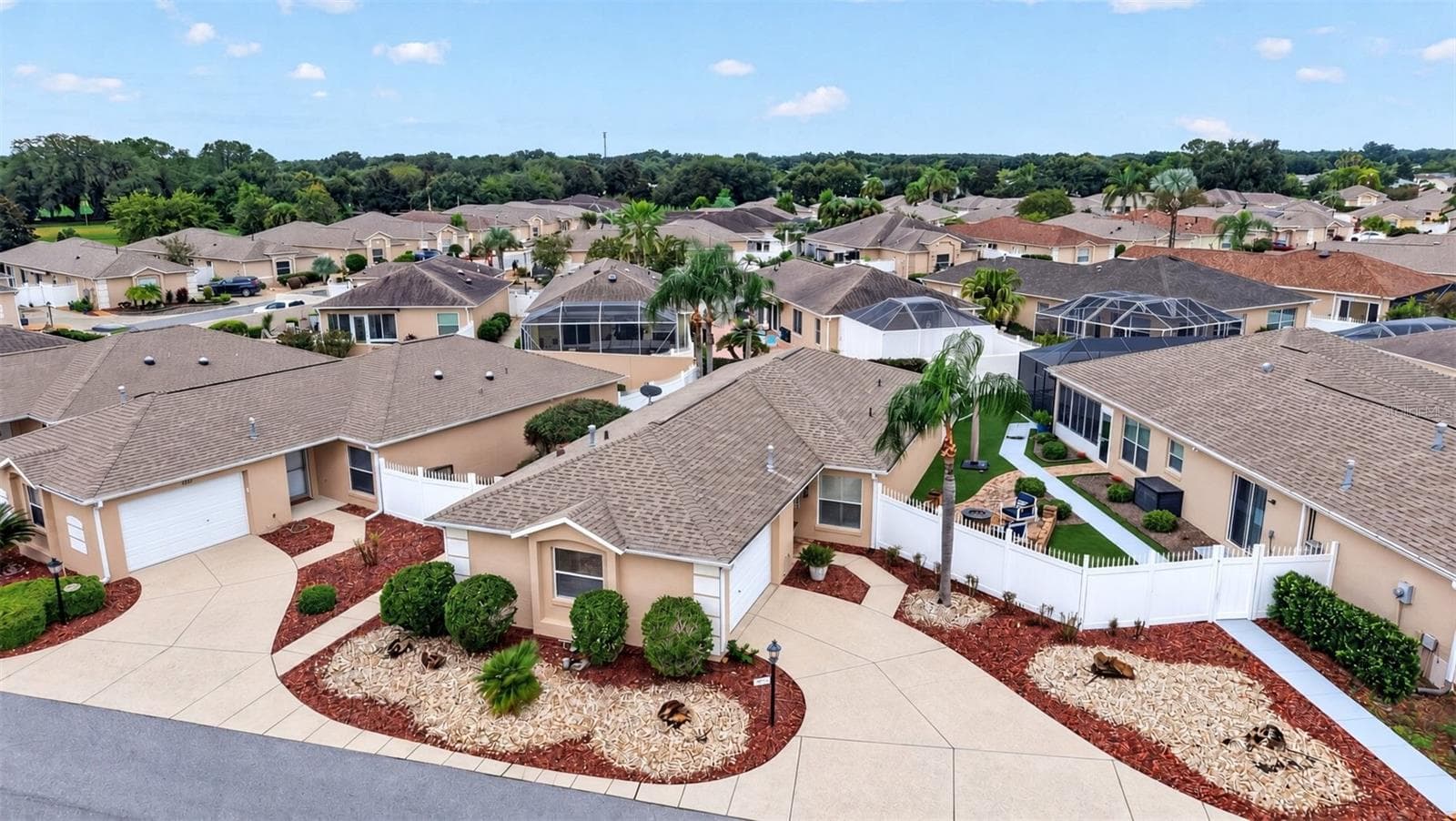Villa at 1863 DALTON DR, THE VILLAGES, photo 36 of 38