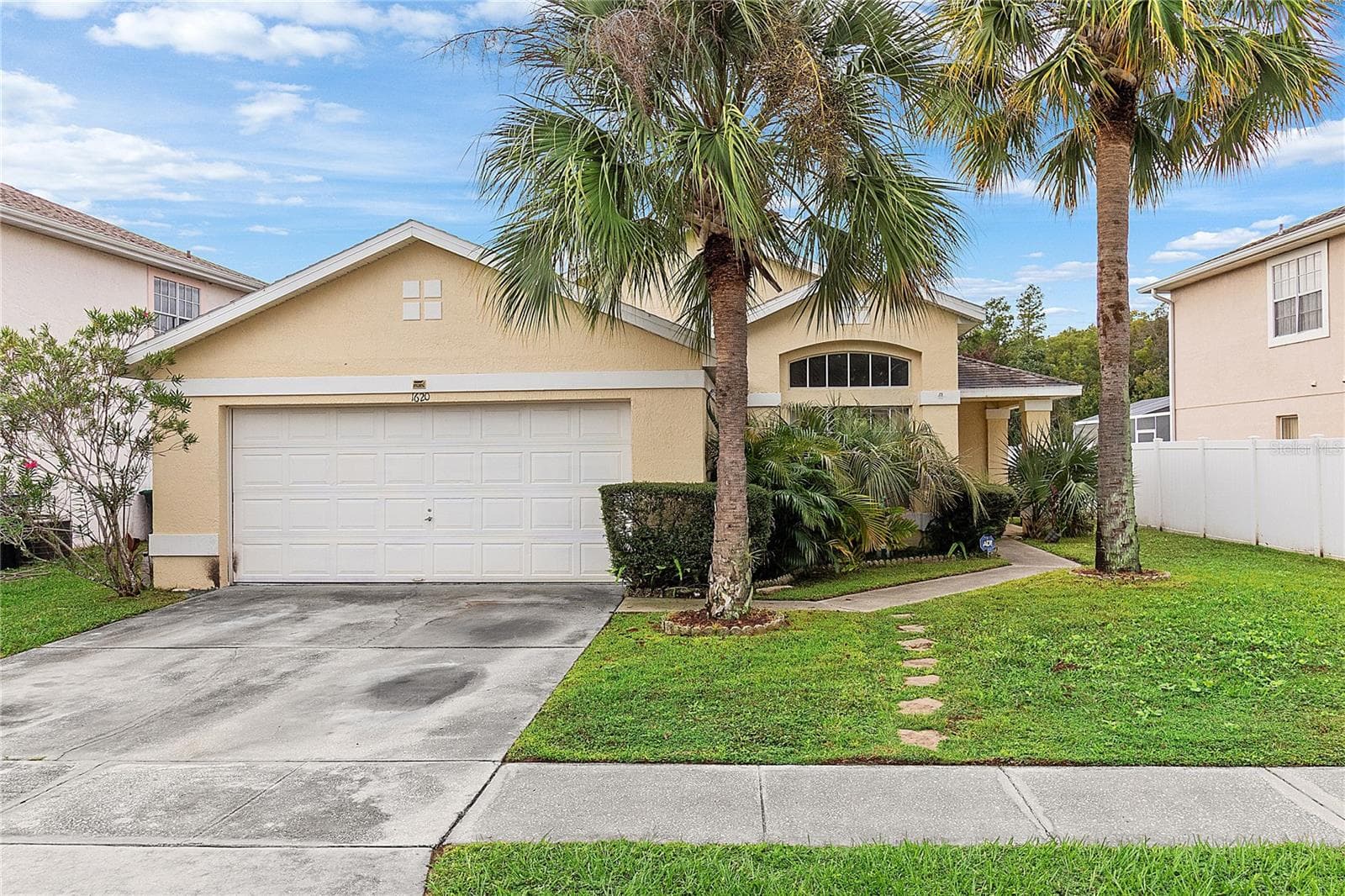 1620 BROOK HOLLOW DR