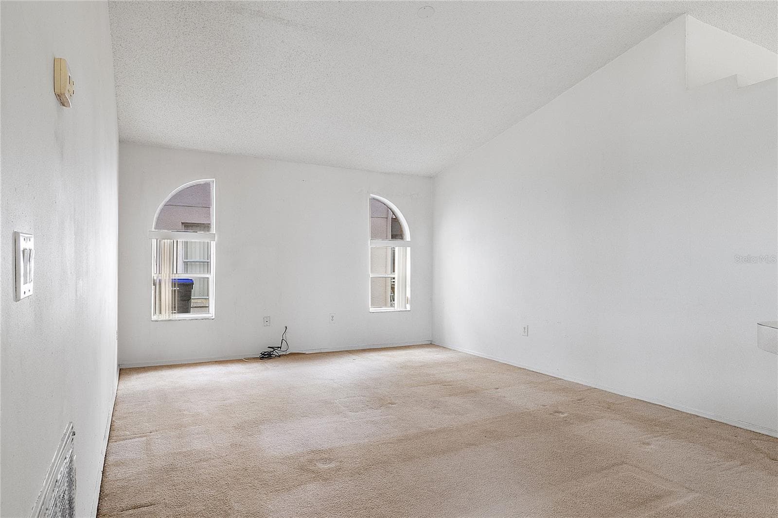 Single Family Residence at 1620 BROOK HOLLOW DR, ORLANDO, photo 2 of 25