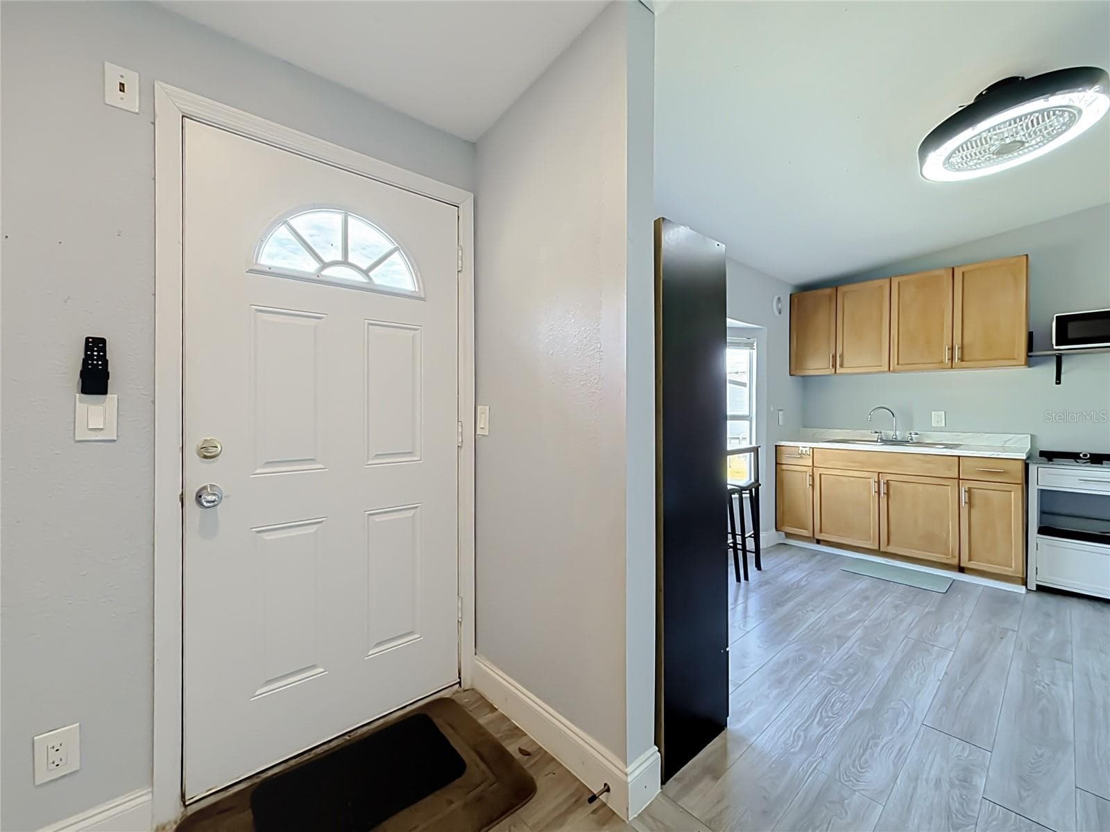Manufactured Home at 18452 AMITYVILLE DR, ORLANDO, photo 24 of 46